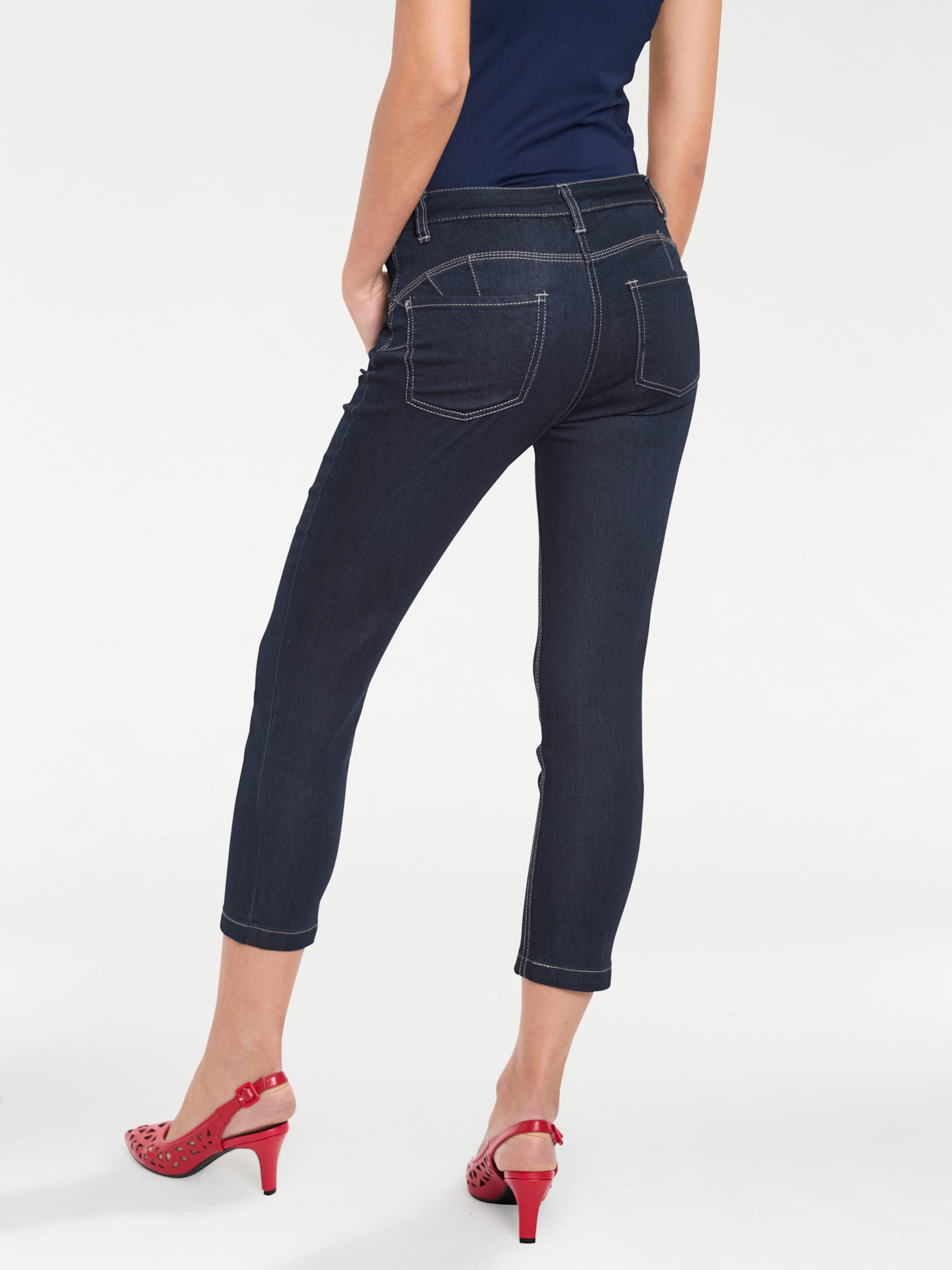 Bauchweg Jeans günstig Kaufen-Bauchweg-Jeans in blue denim von heine. Bauchweg-Jeans in blue denim von heine <![CDATA[Bauchweg-Jeans Kombigeniale Röhre in modischer 7/8-Länge. Hochwertige Stretch-Qualität und integriertes Power-Mesh sorgen für einen tollen Po-Push-up-Effekt und ei