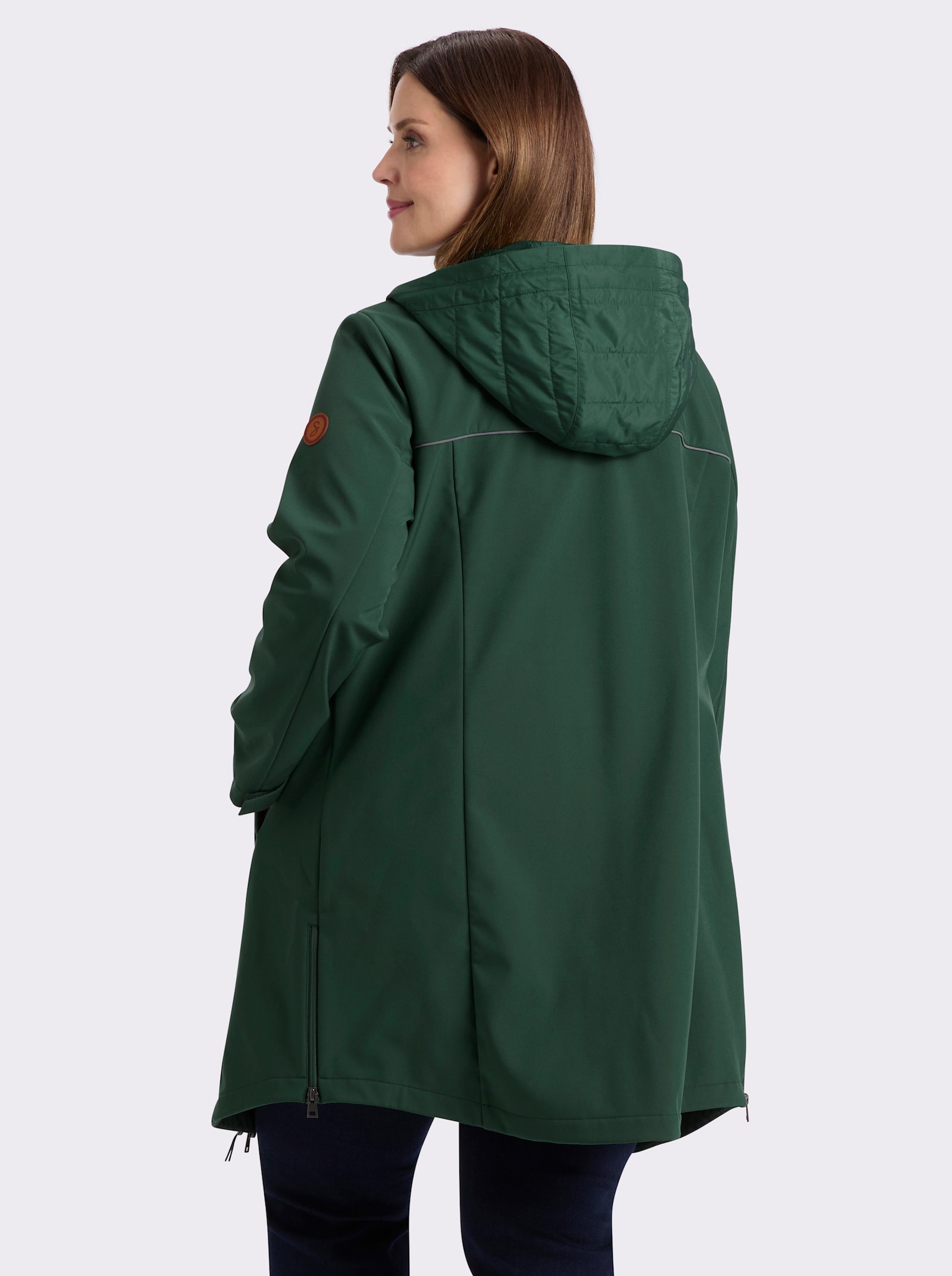 sheego Softshelljacke mit regulierbaren Seitenschlitzen - moos