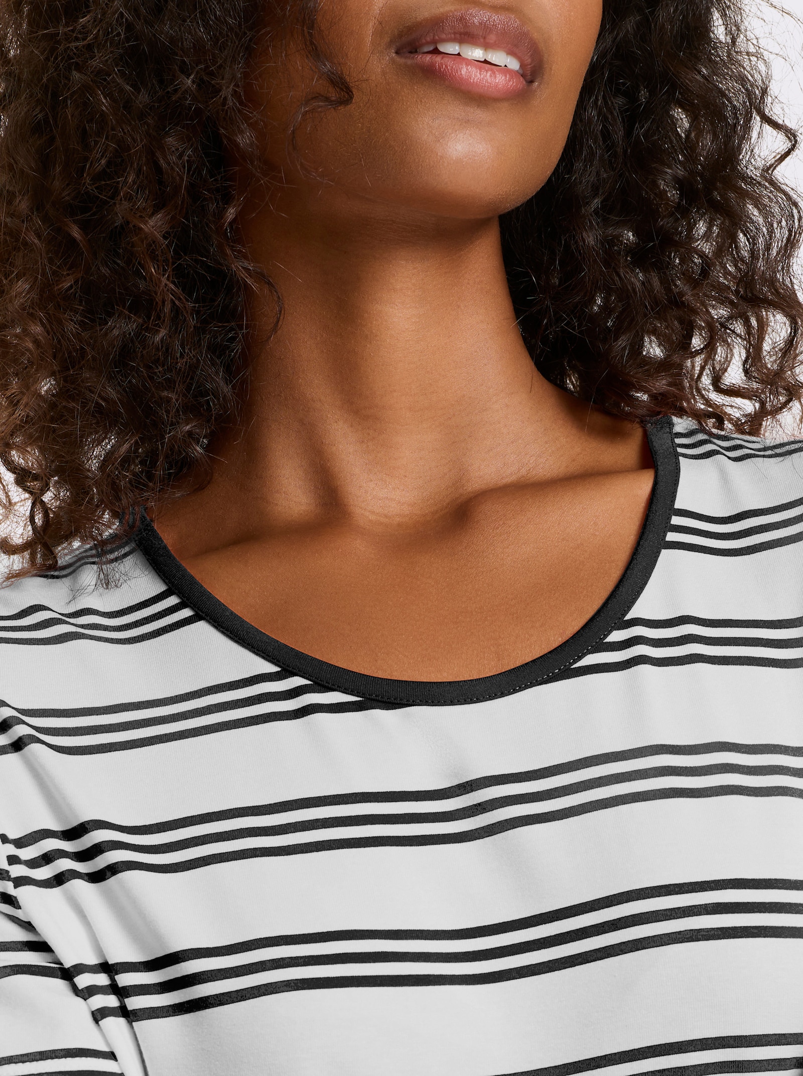 heine Kurzarmshirt im Ringel-Look - schwarz-ecru-gestreift