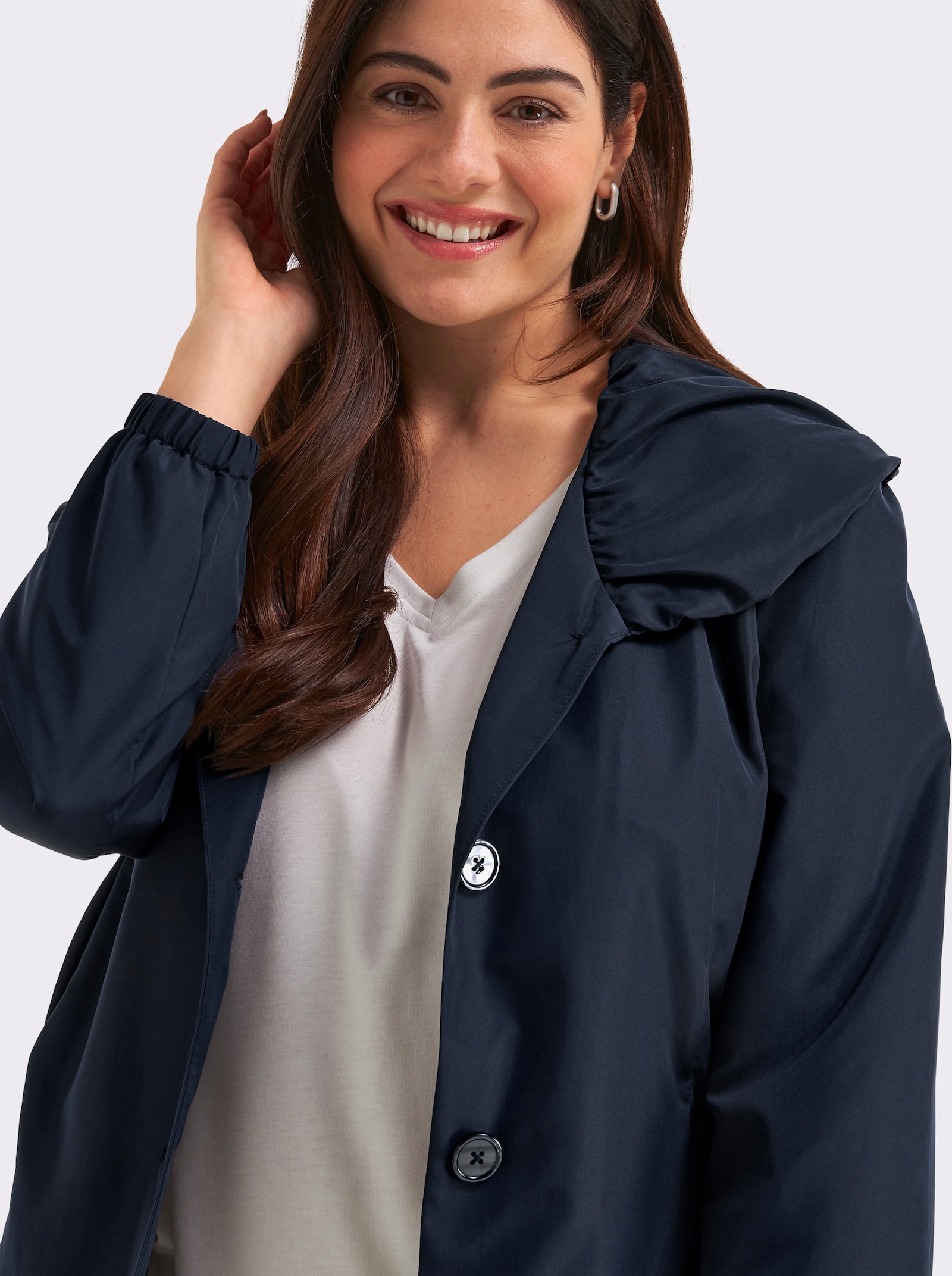 sheego Jacke mit voluminösem Kragen - tiefblau