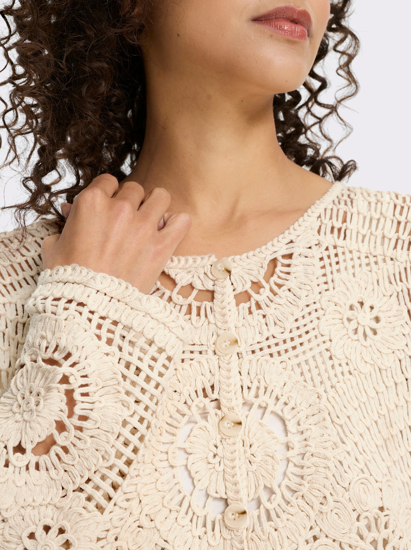 heine Ajourstrickjacke in Häkel-Optik - champagner