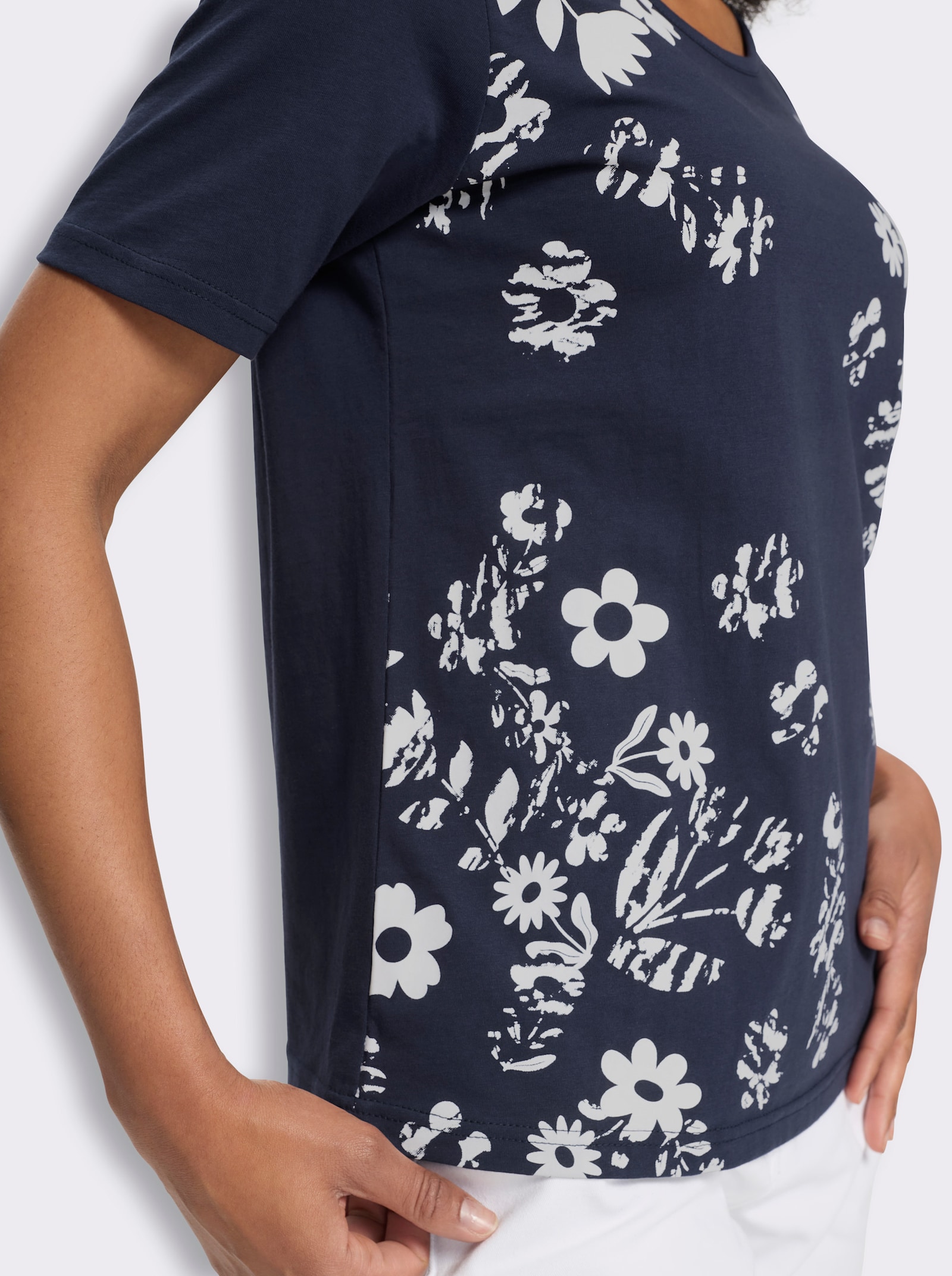 Kurzarmshirt mit Blüten-Druck - marine-weiß