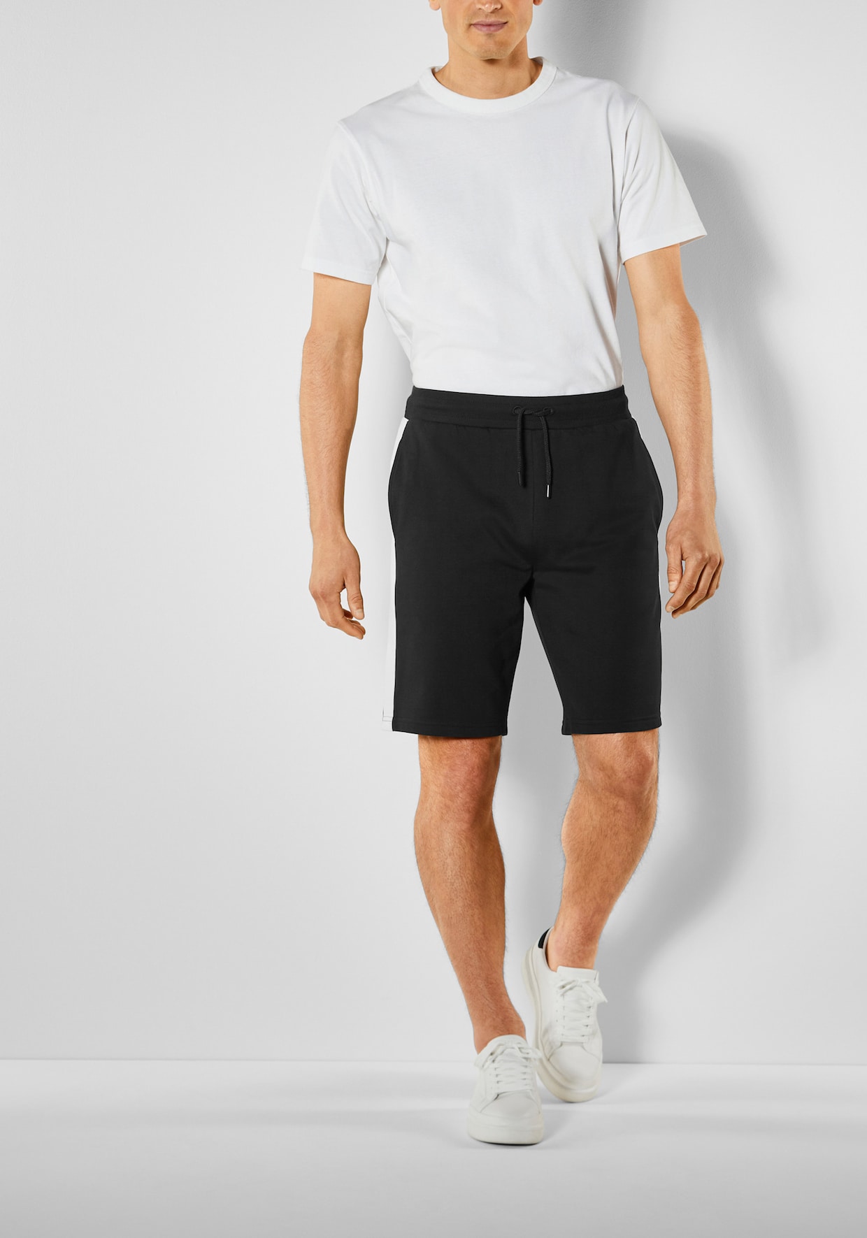 H.I.S Sweatshorts - schwarz