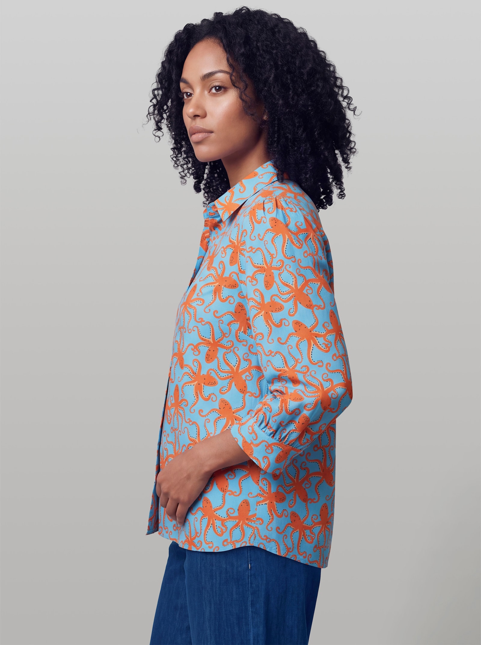 heine Druckbluse mit Kraken-Dessin - aqua-orange-bedruckt