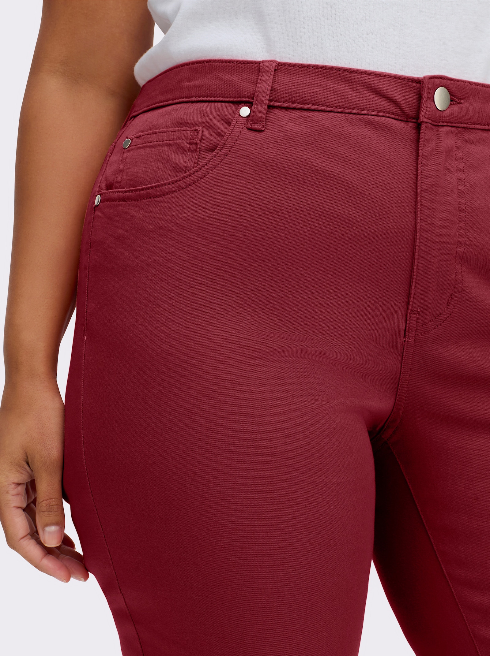 5-Pocket-Jeans mit bestickten Gesäßtaschen - dunkelrot