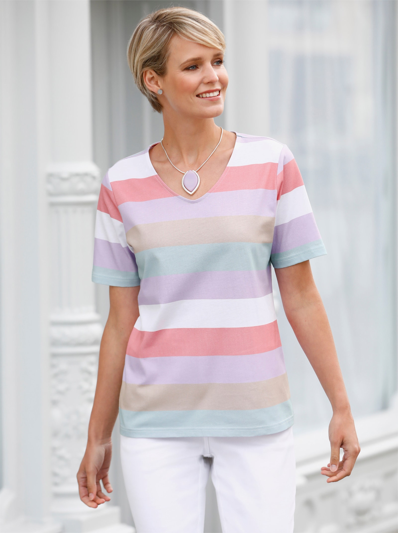 Gestreept shirt met afgeronde V-hals - lila/flamingo gestreept