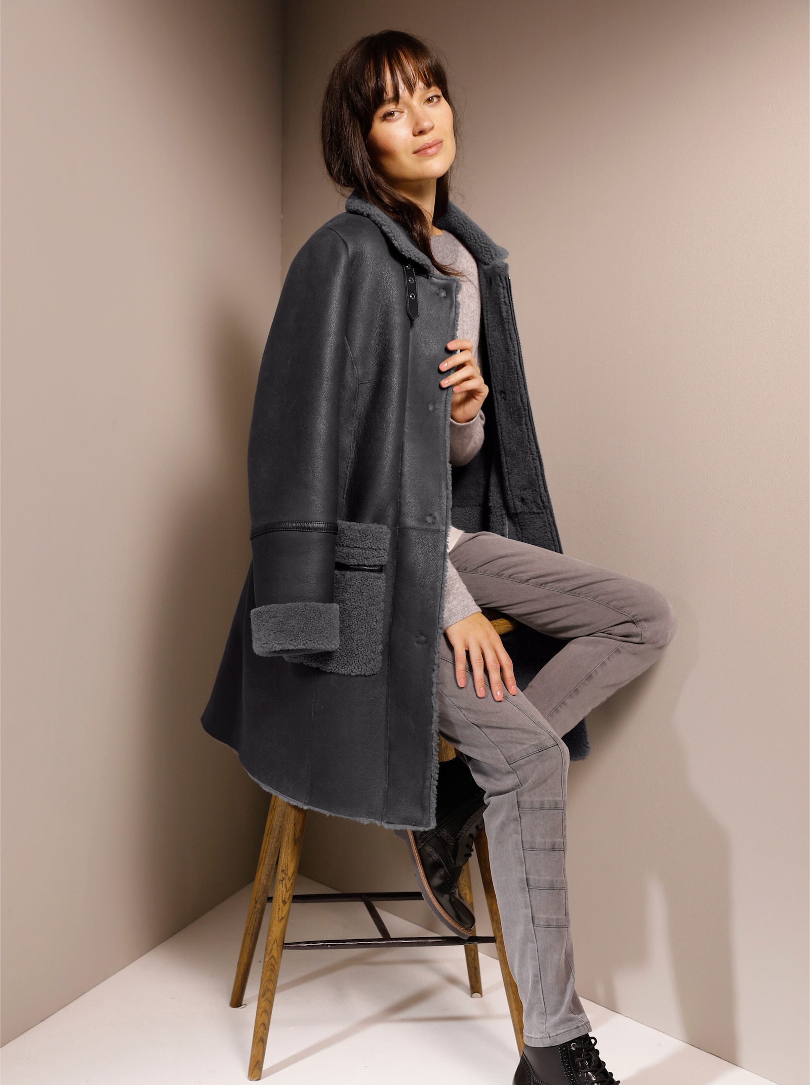 Mainpol Lammfelljacke mit Fell-Innenseite - anthrazit