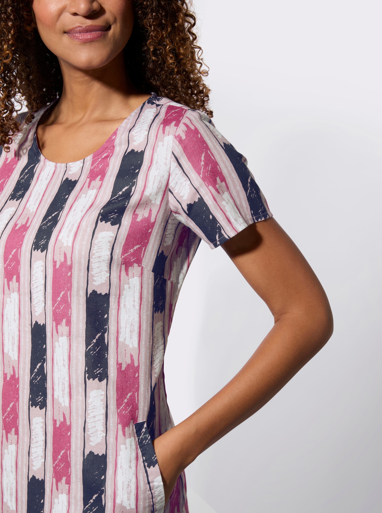 Druckkleid mit seitlichen Taschen - erika-ecru