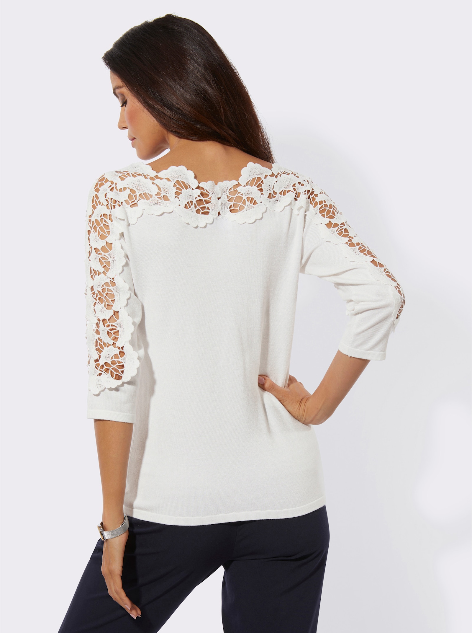 3/4 Arm-Pullover mit Spitzenverzierung - ecru