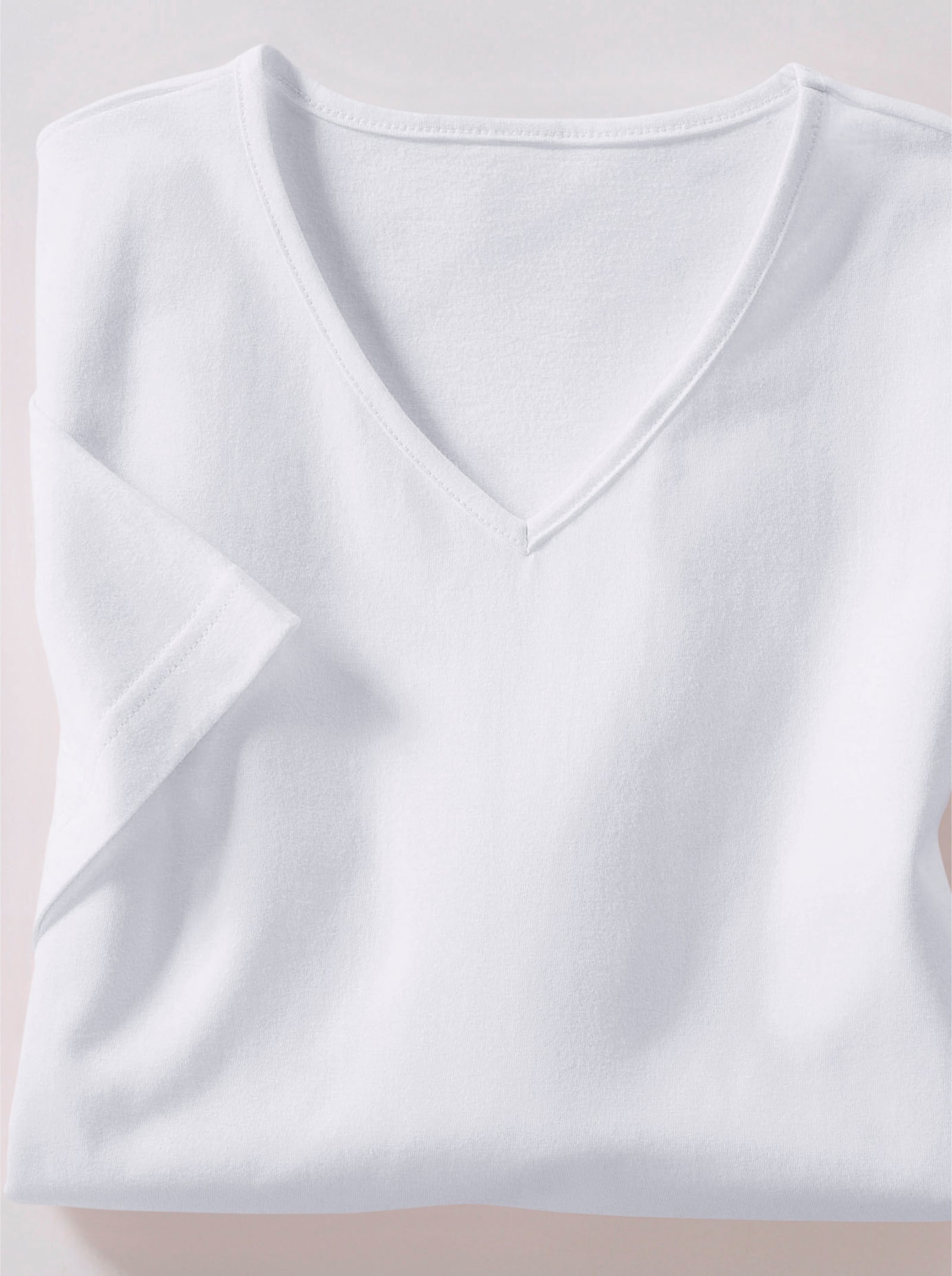 Kurzarmshirt mit V-Ausschnitt - weiß