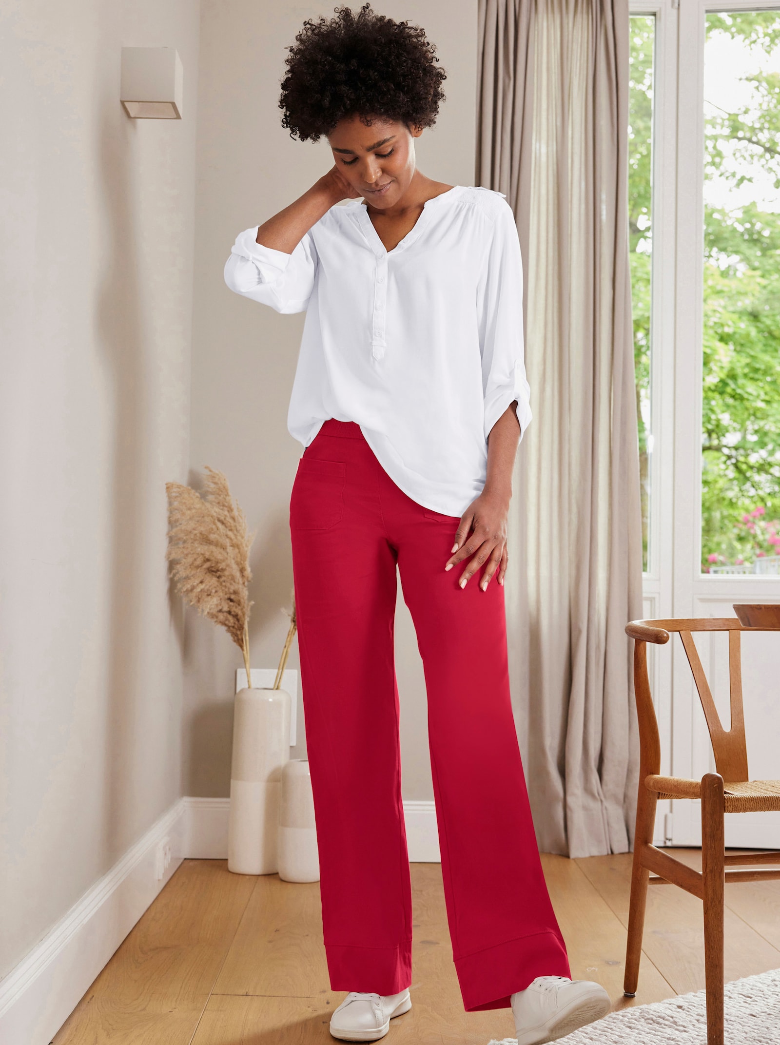 Comfortjeans in losse pasvorm - rood