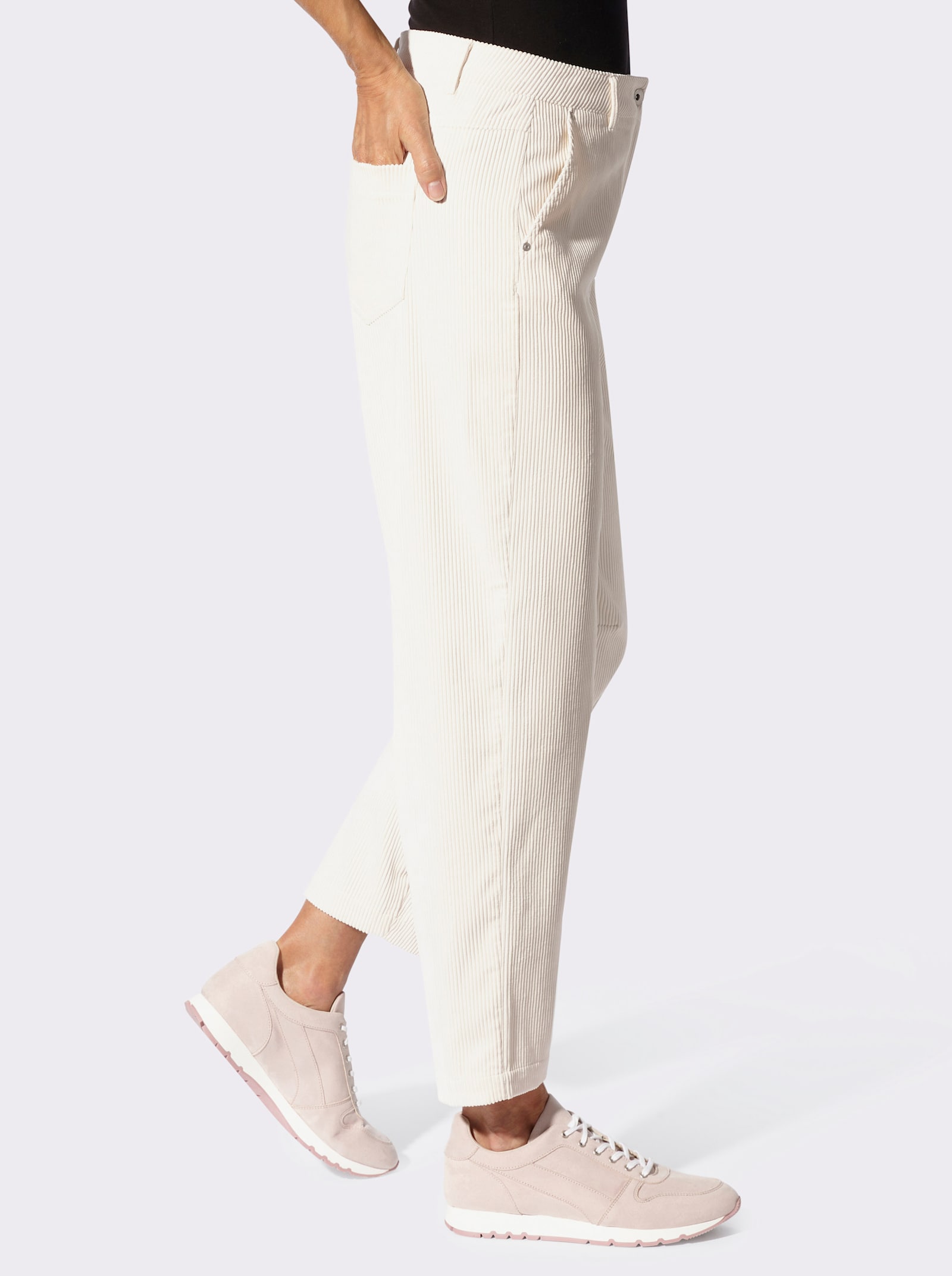 Cordhose mit fließendem Fall - champagner