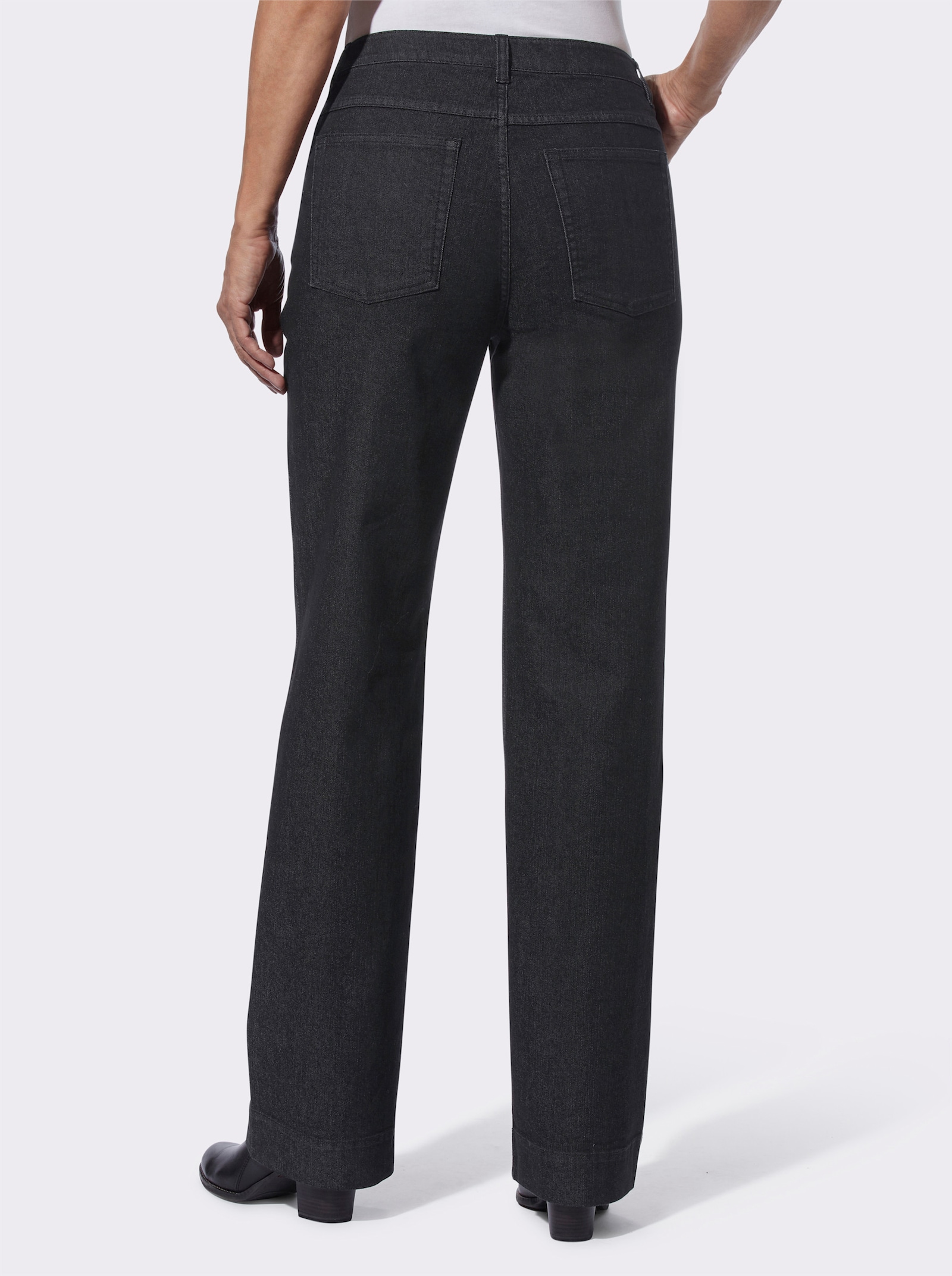 Jeans mit weitem Bein - schwarz