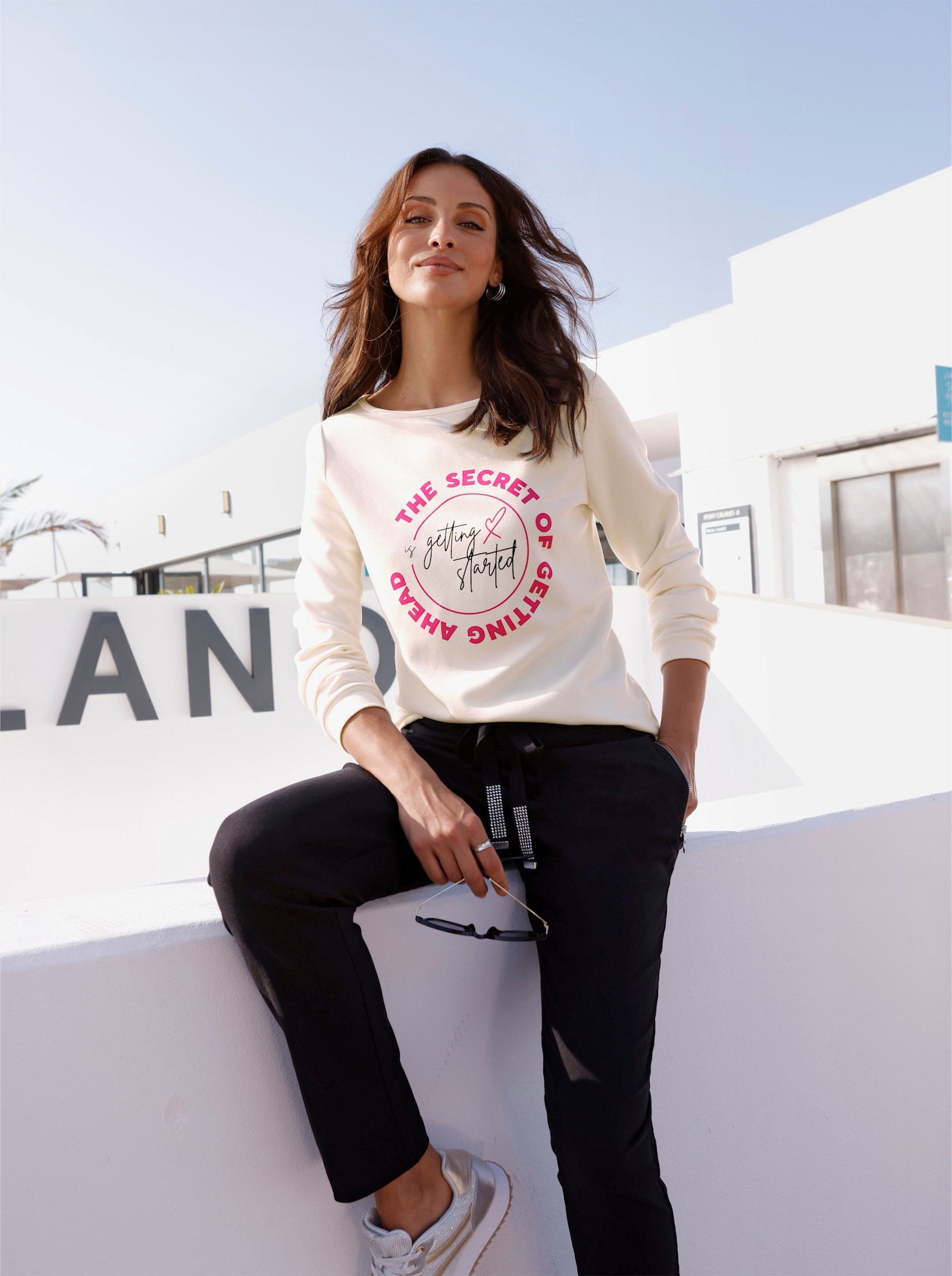 Sweatshirt mit Lettering-Motiv - champagner-schwarz-bedruckt