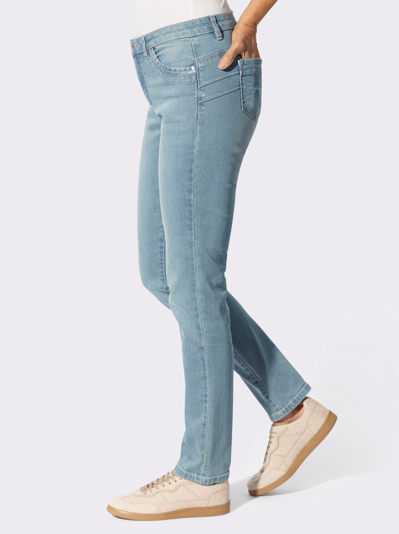 Jeans mit Push-up-Nähten - blue-bleached