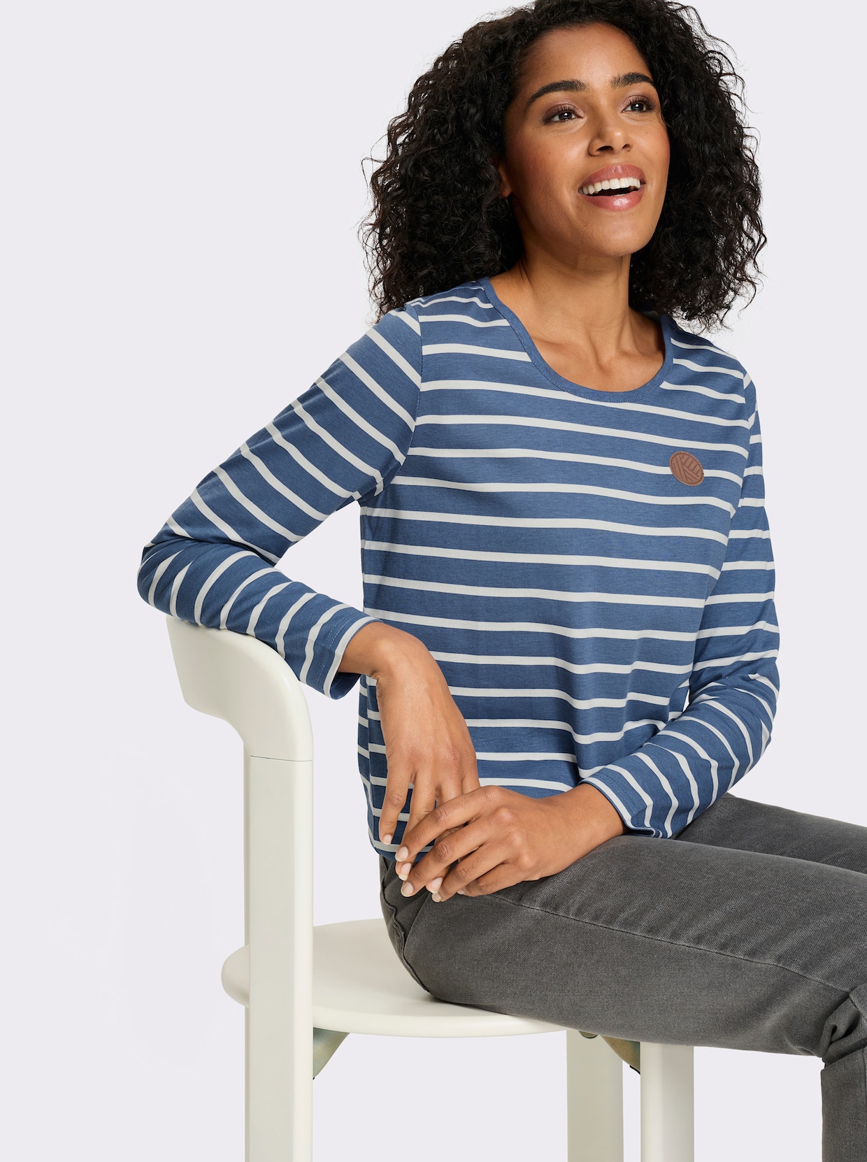 Langarmshirt mit Patch im Vorderteil, geringelt - jeansblau-ecru-geringelt