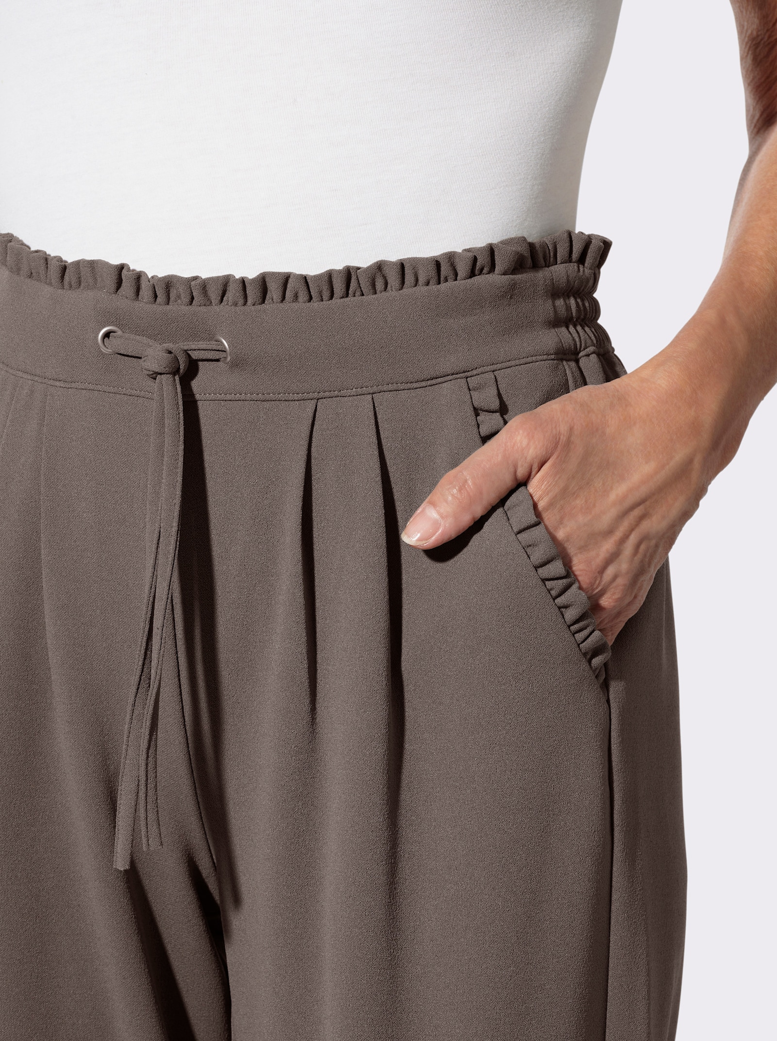 Jerseyhose mit Rüschen am Dehnbund - dunkeltaupe