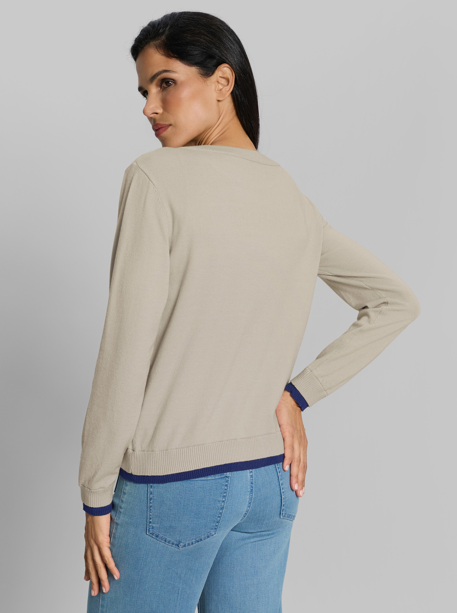 heine Strickjacke mit goldfarbenen Knöpfen - hellgrau-royalblau