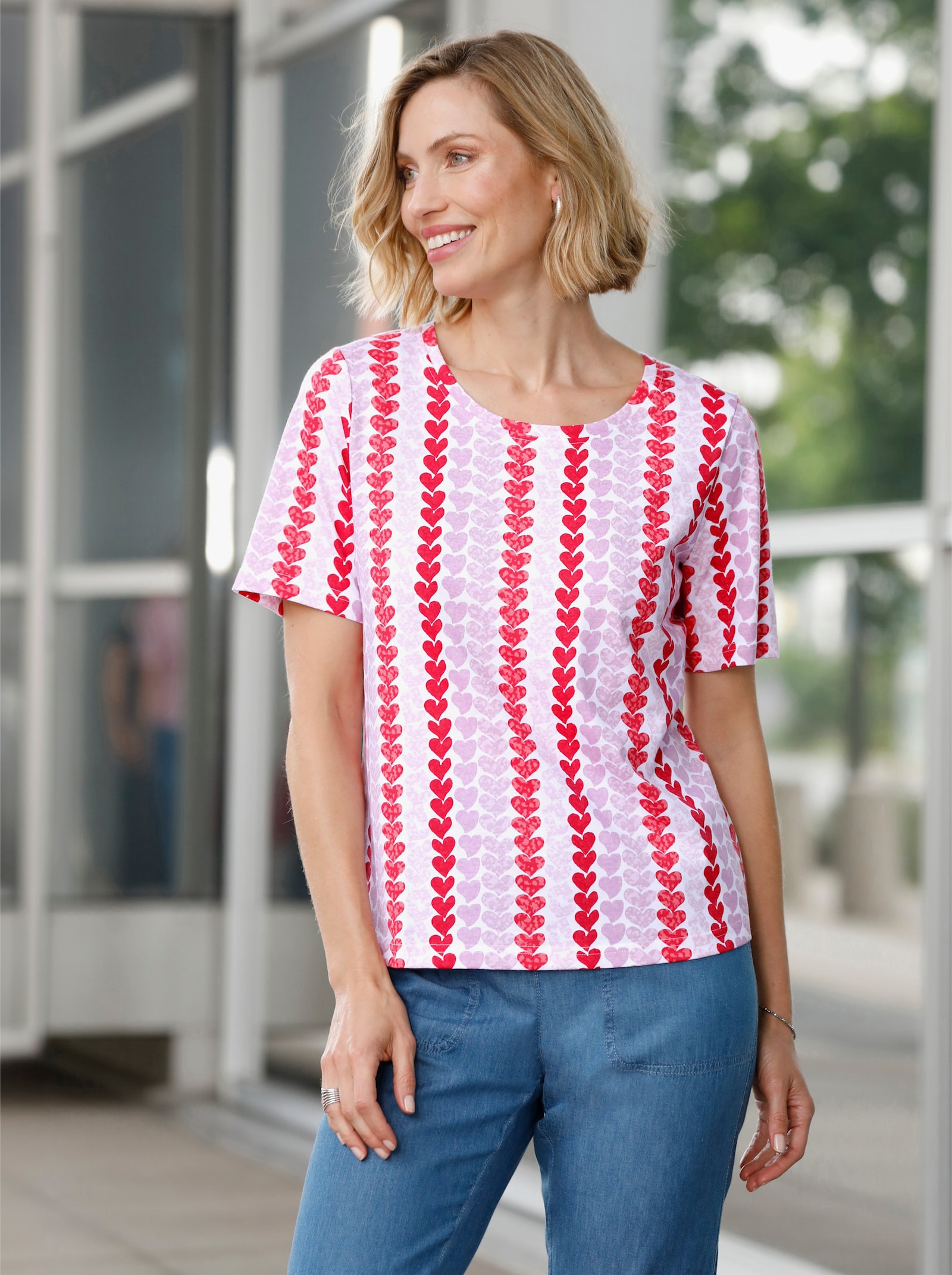 Print-Shirt mit Herz-Dessin - rot-rosé-bedruckt