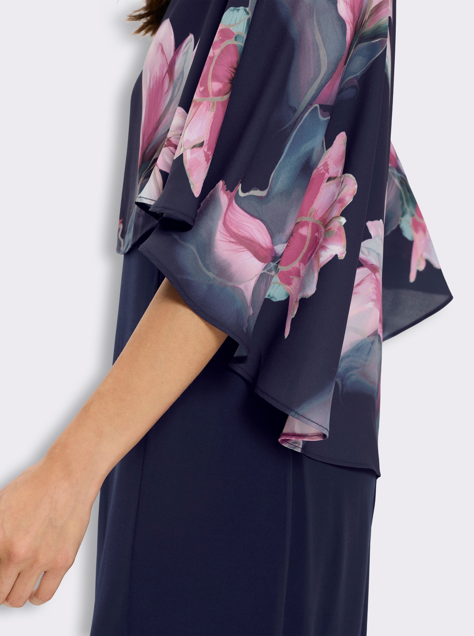 Cocktailkleid mit Cape in Chiffon-Qualität - marine-bordeaux-bedruckt