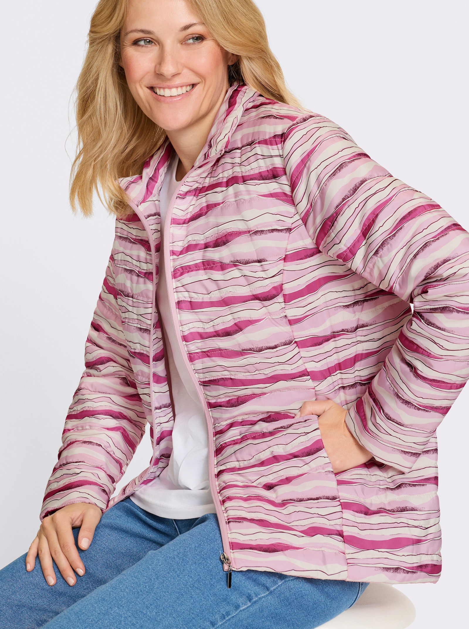 Prešívaná bunda so stojačikom - Cyklámenovo-svetlobéžová potlač