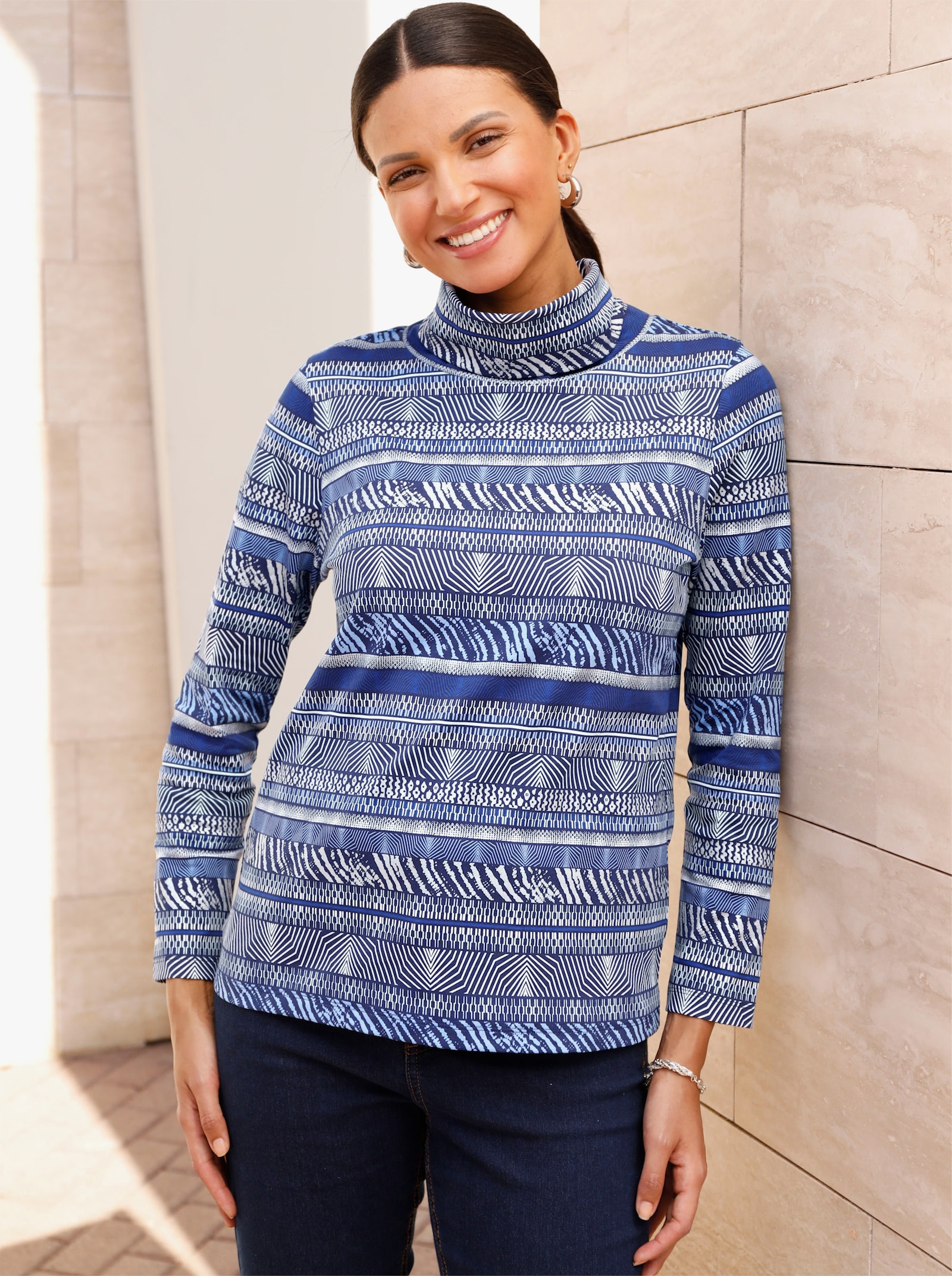 Shirt met rolkraag en folieprint - ecru/hemels blauw bedrukt