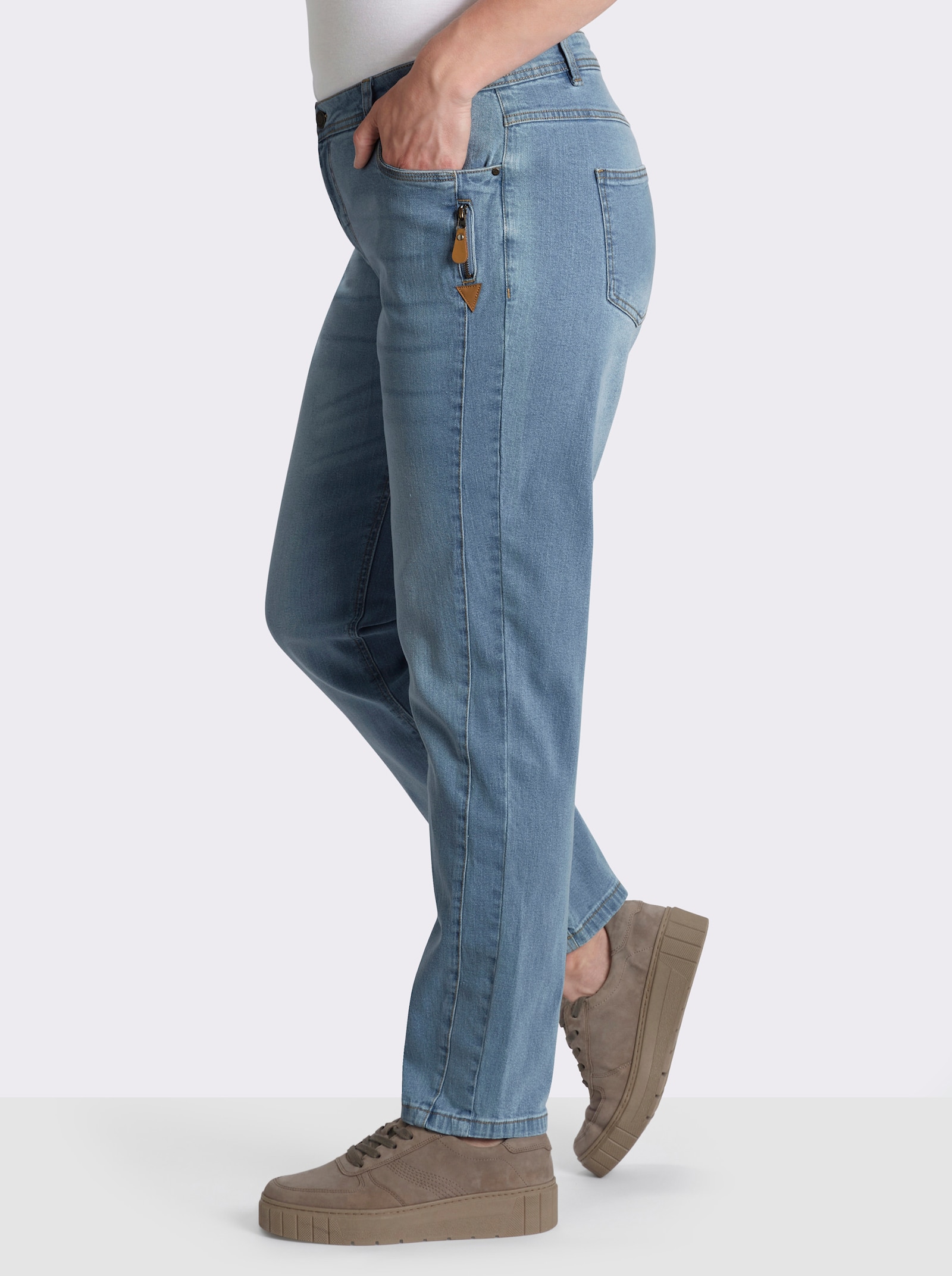 Jeans in modischer Waschung - blue-bleached