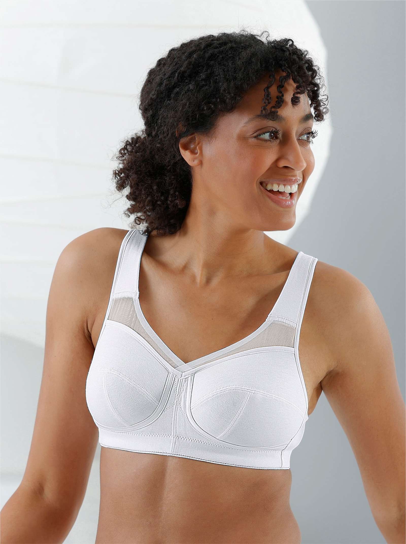 wäschepur Soutien-gorge confort sans armatures avec empiècement en maille - blanc