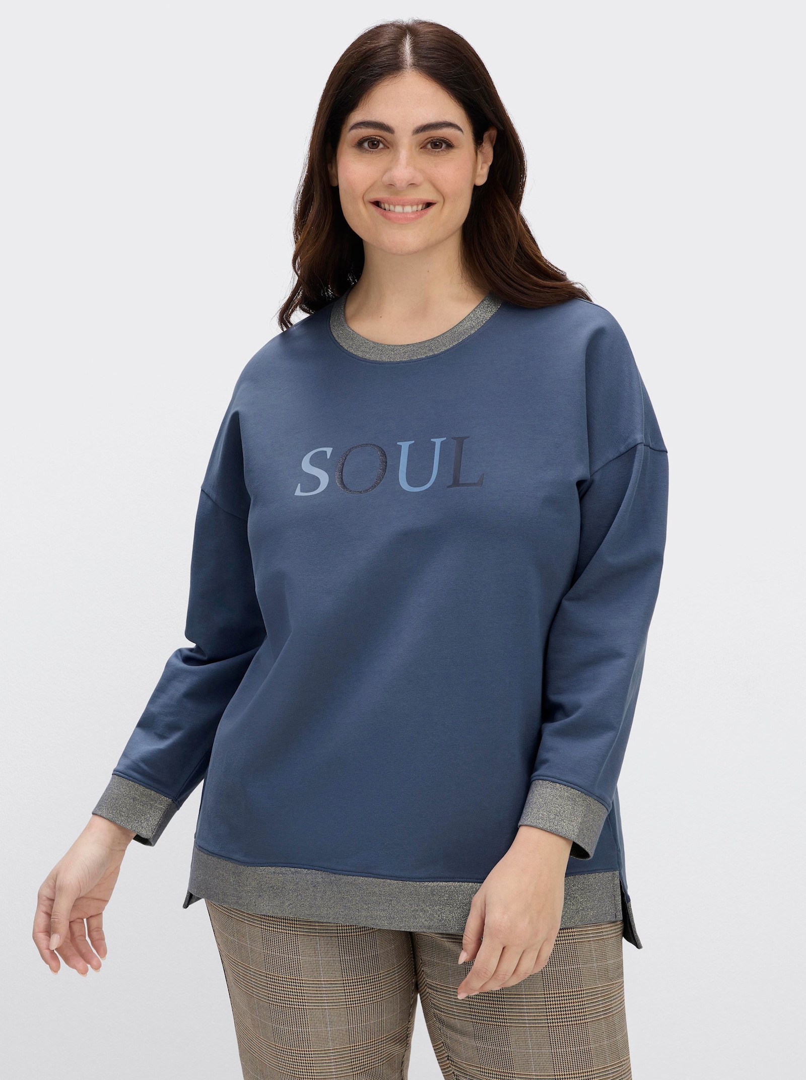 sheego Sweatshirt mit Glitzer-Details - rauchblau