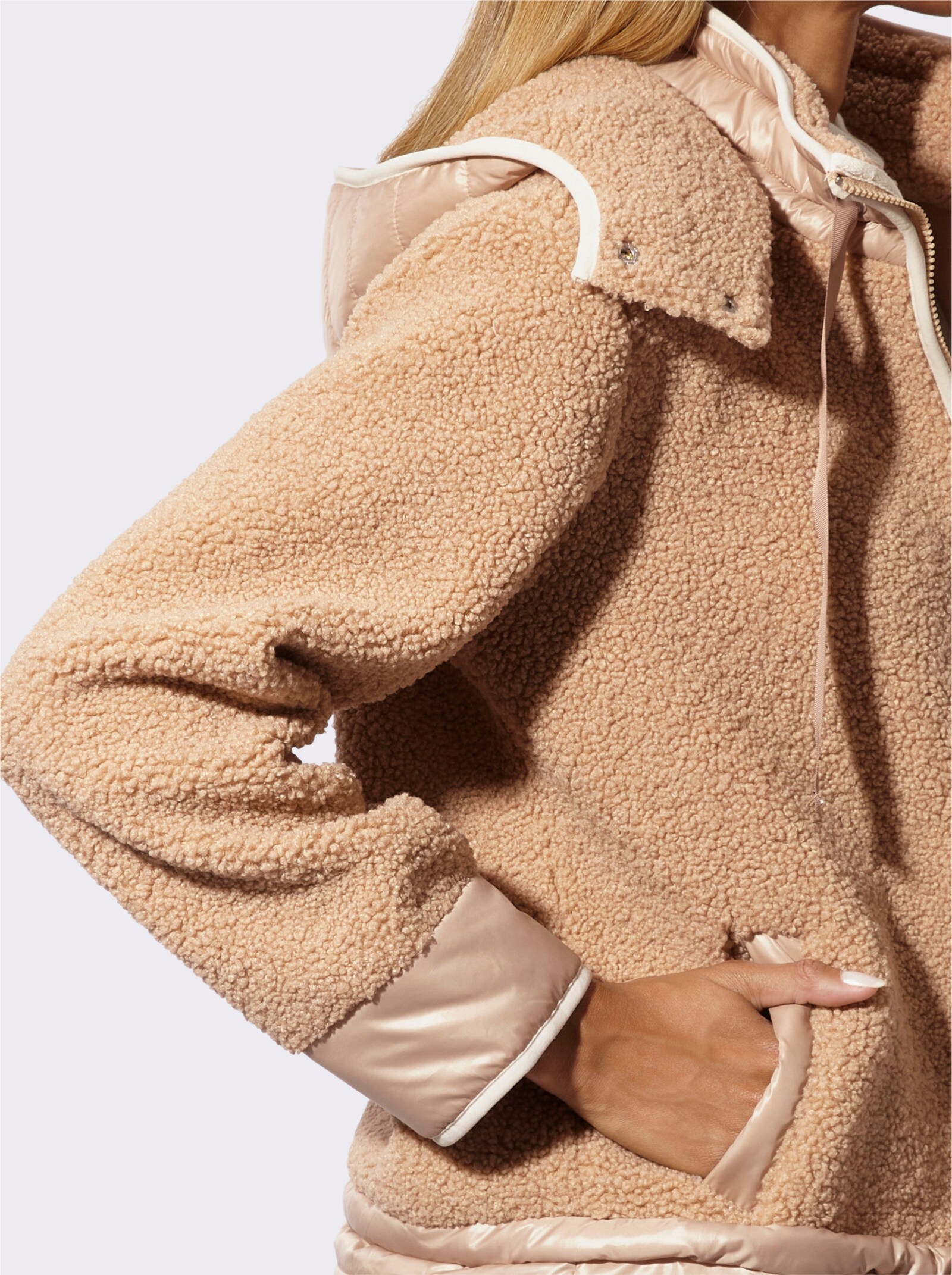 Fleecejacke mit abnehmbarer Kapuze - beige