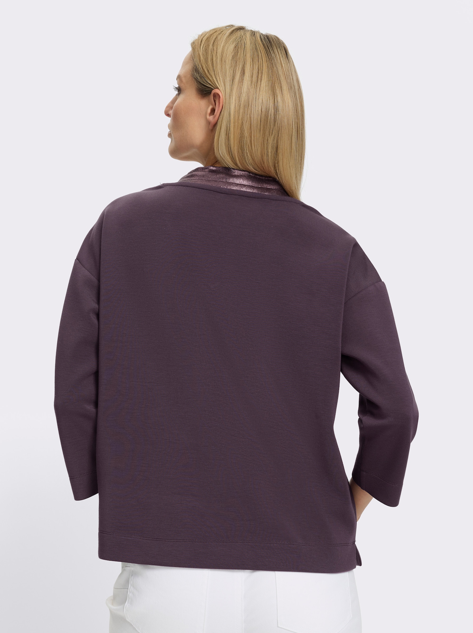 heine Sweatshirt mit detailreichem V-Ausschnitt - aubergine