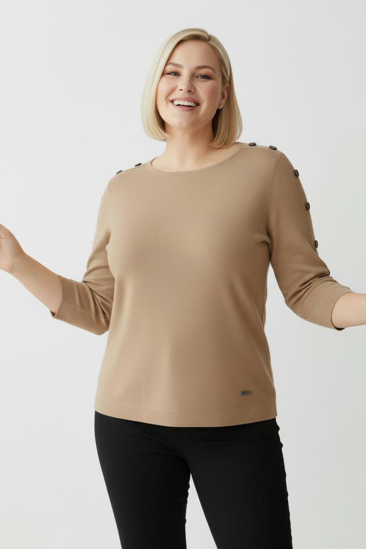 3/4 Arm-Pullover mit Zierknopf-Detail - camel
