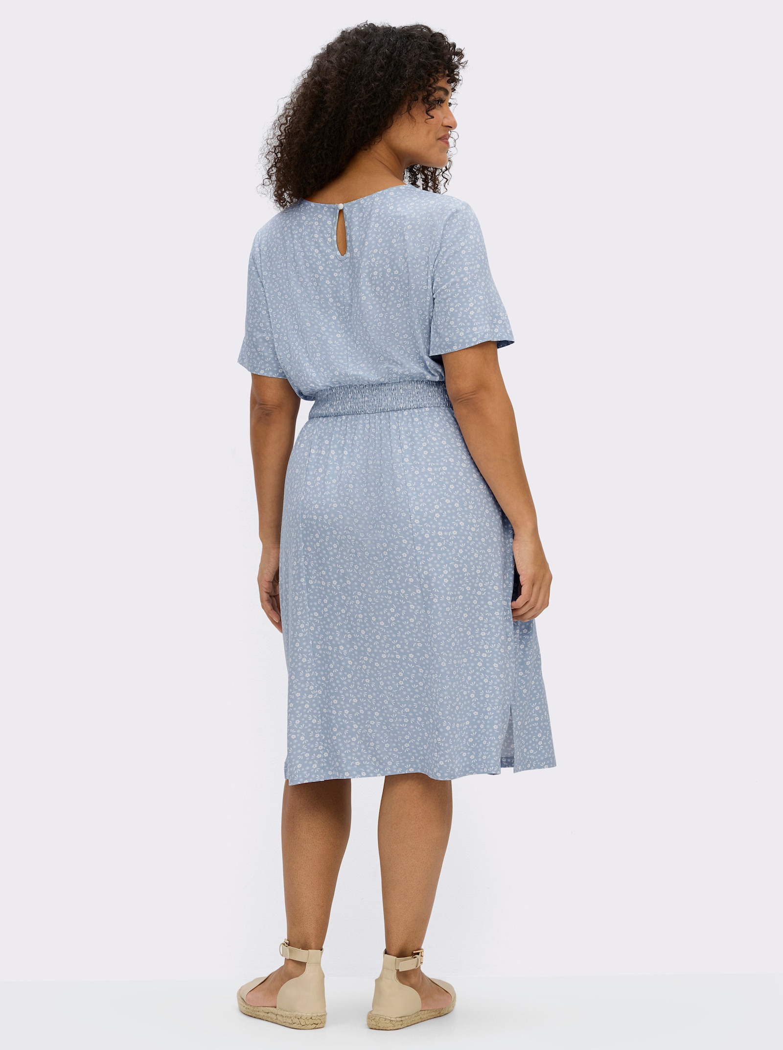 sheego Blumenkleid mit Smokbund - bleu-ecru-bedruckt