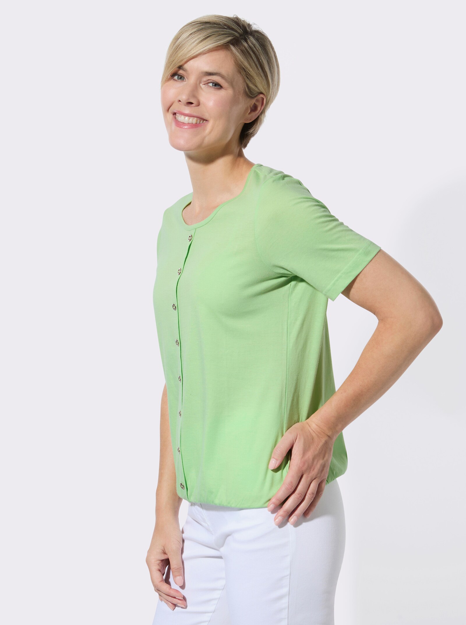 Kurzarmshirt mit Zierknöpfen - reseda