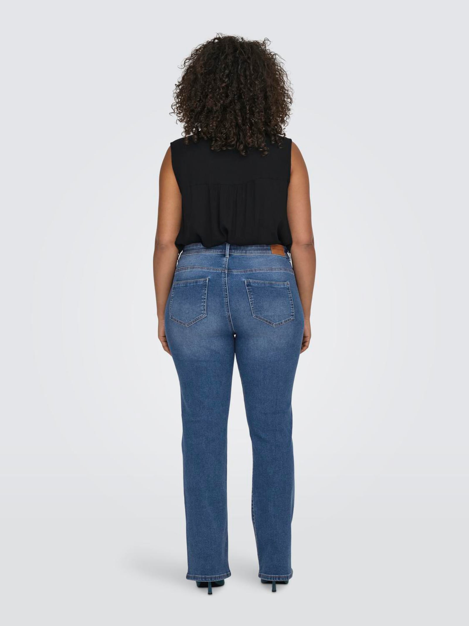 ONLY CARMAKOMA Bootcut-Jeans - medium blue denim