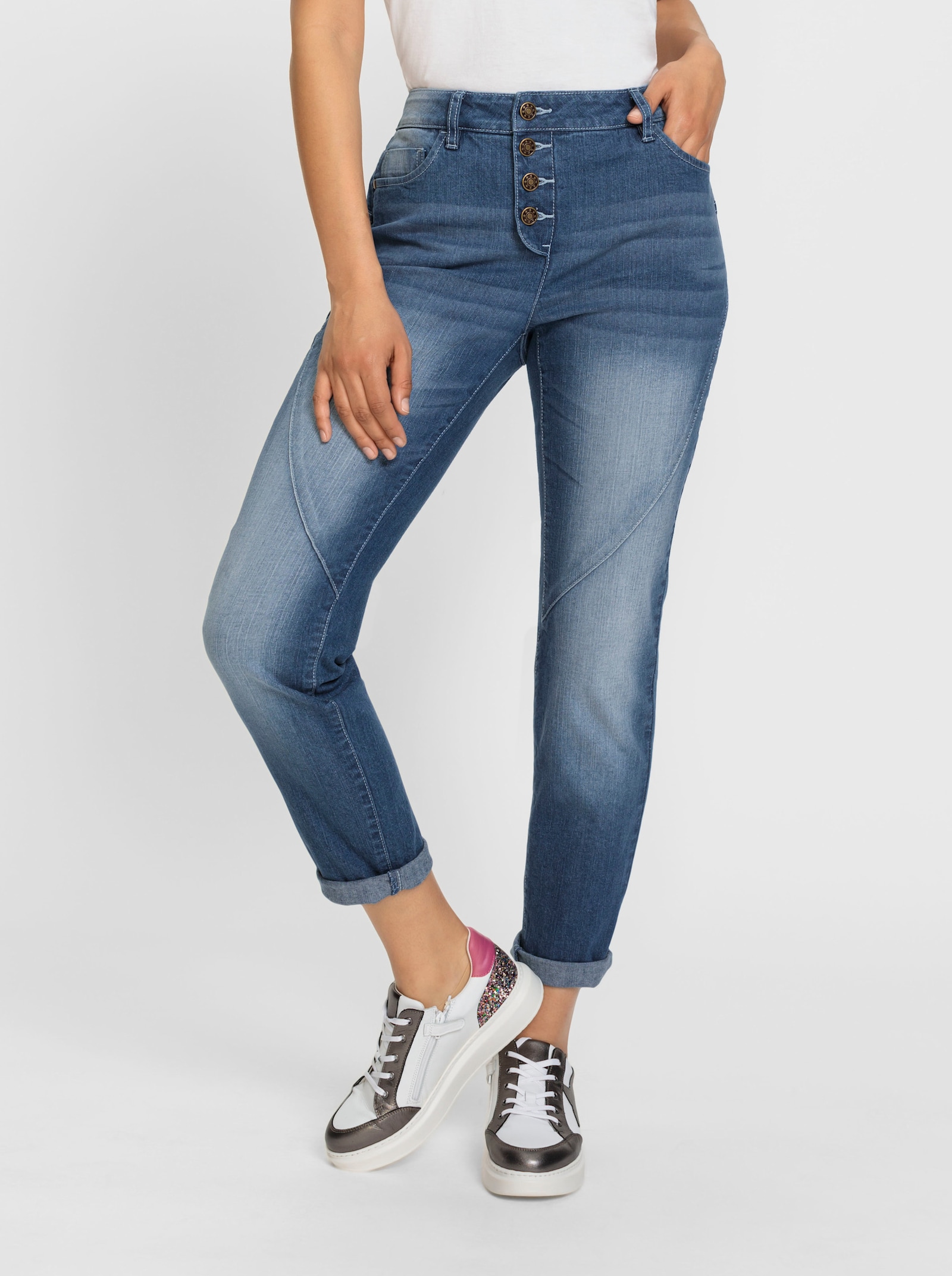 Jeans mit sichtbarem Knopfverschluss - blue-stone-washed