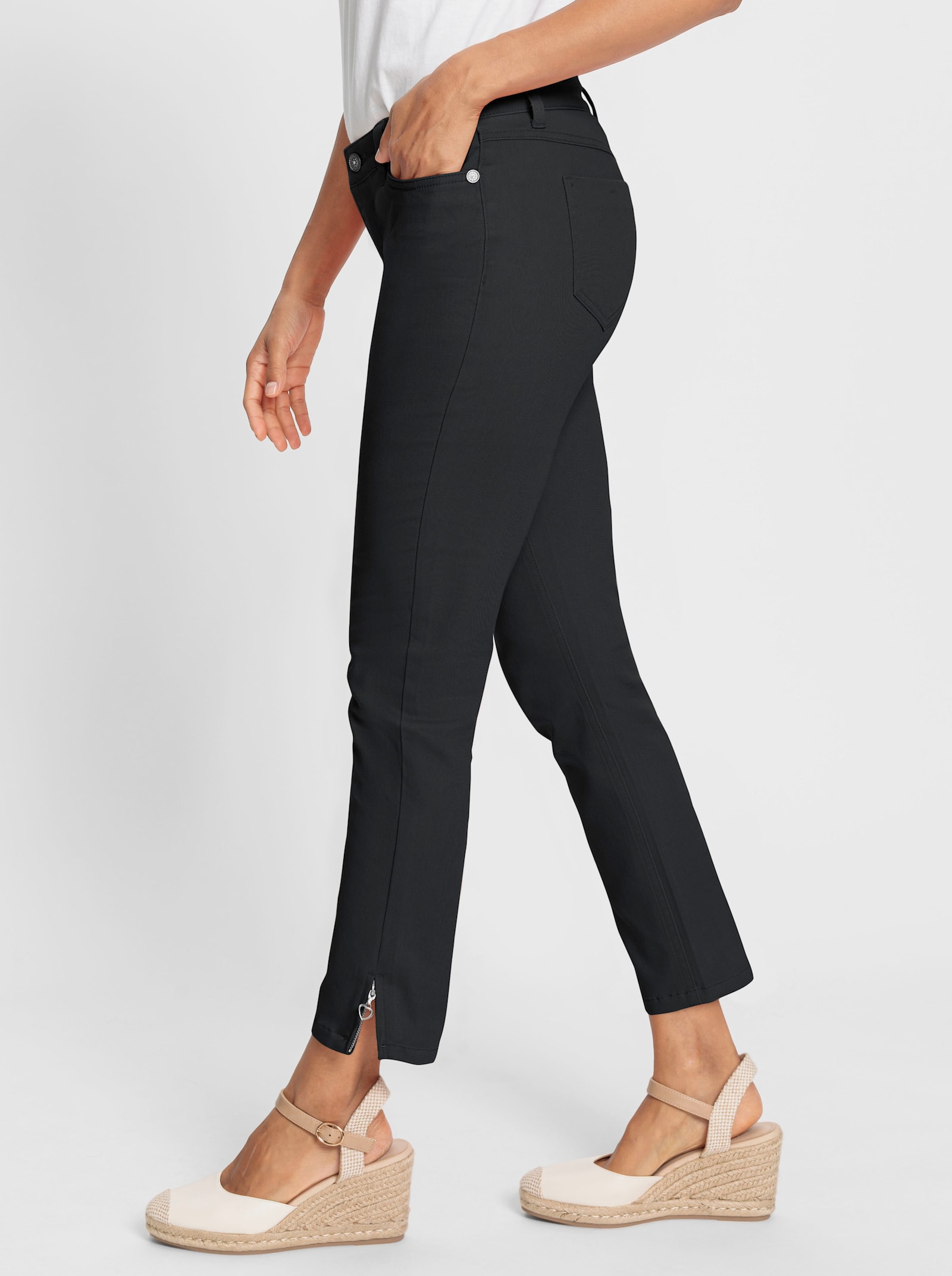 Jeans met ritssluiting op de pijp - zwart