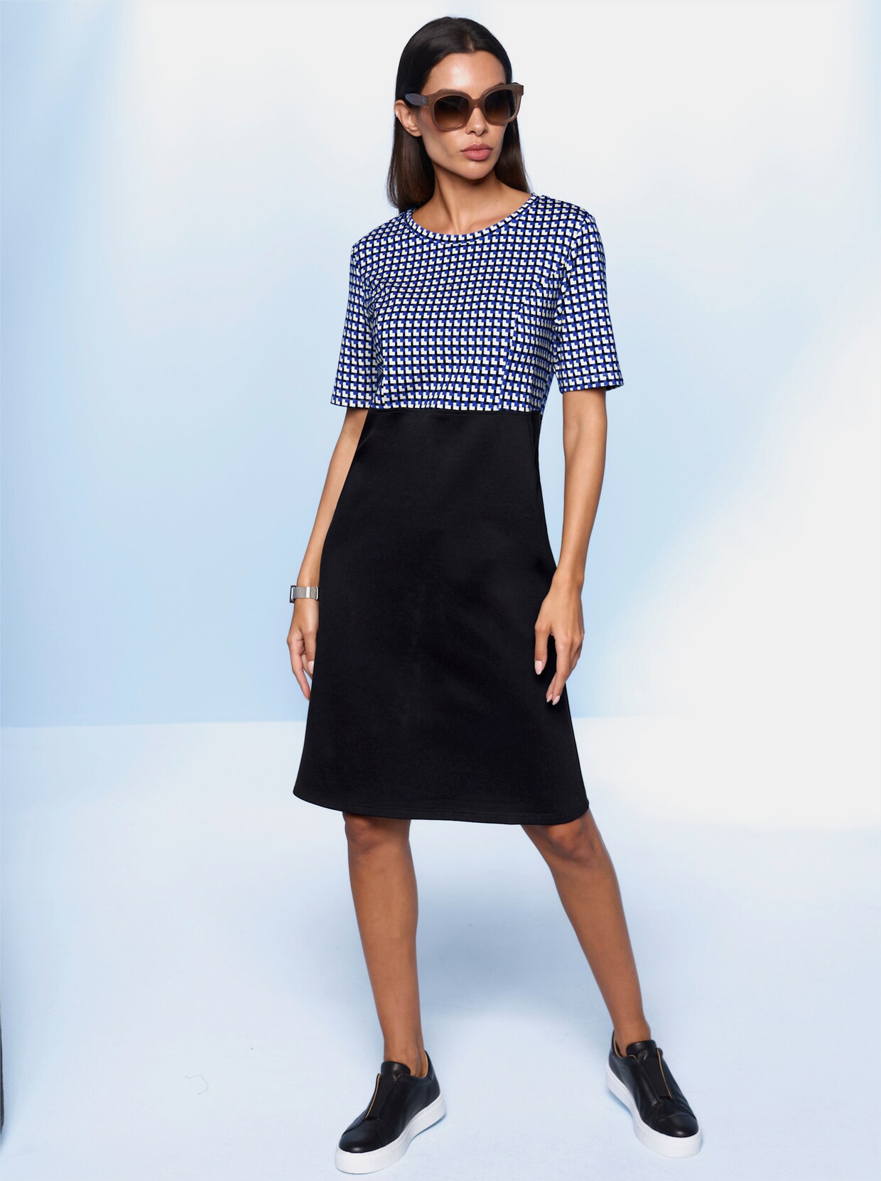 heine Druck-Kleid - royalblau-schwarz-gemustert