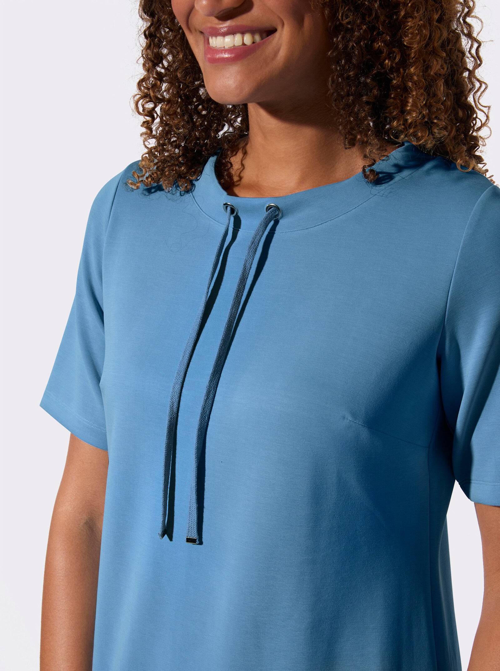 Shirtkleid mit kurzen Ärmeln - himmelblau