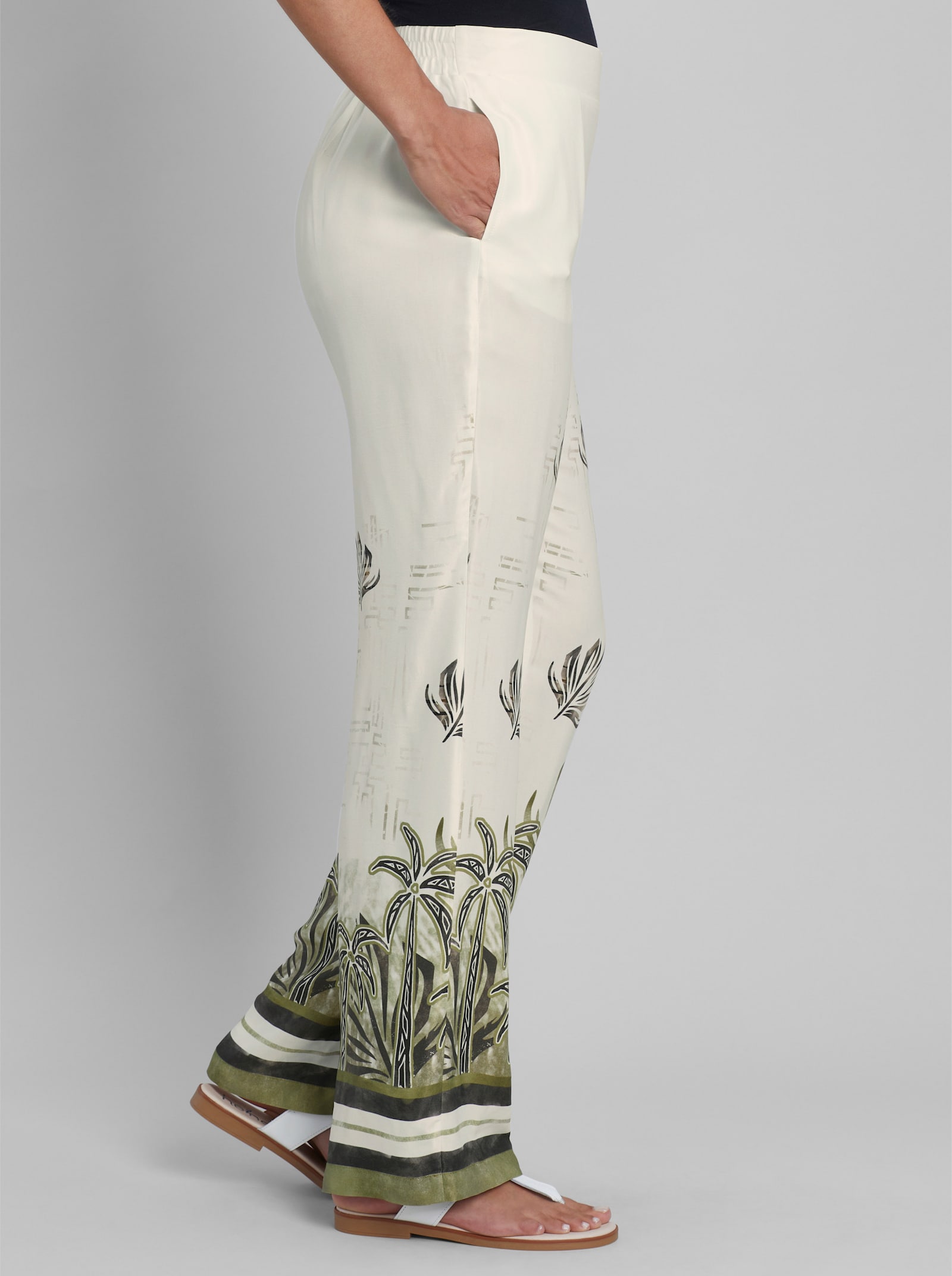 heine Druckhose mit Palmenprint - ecru-oliv-bedruckt