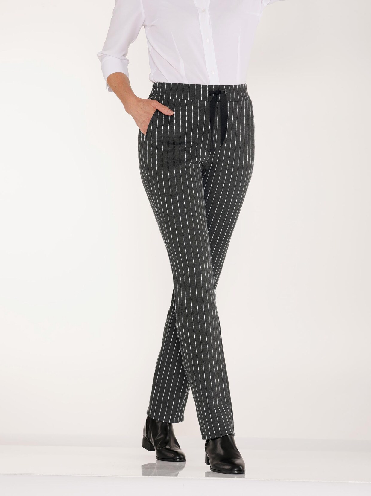 Jerseyhose - graphit-ecru-gestreift