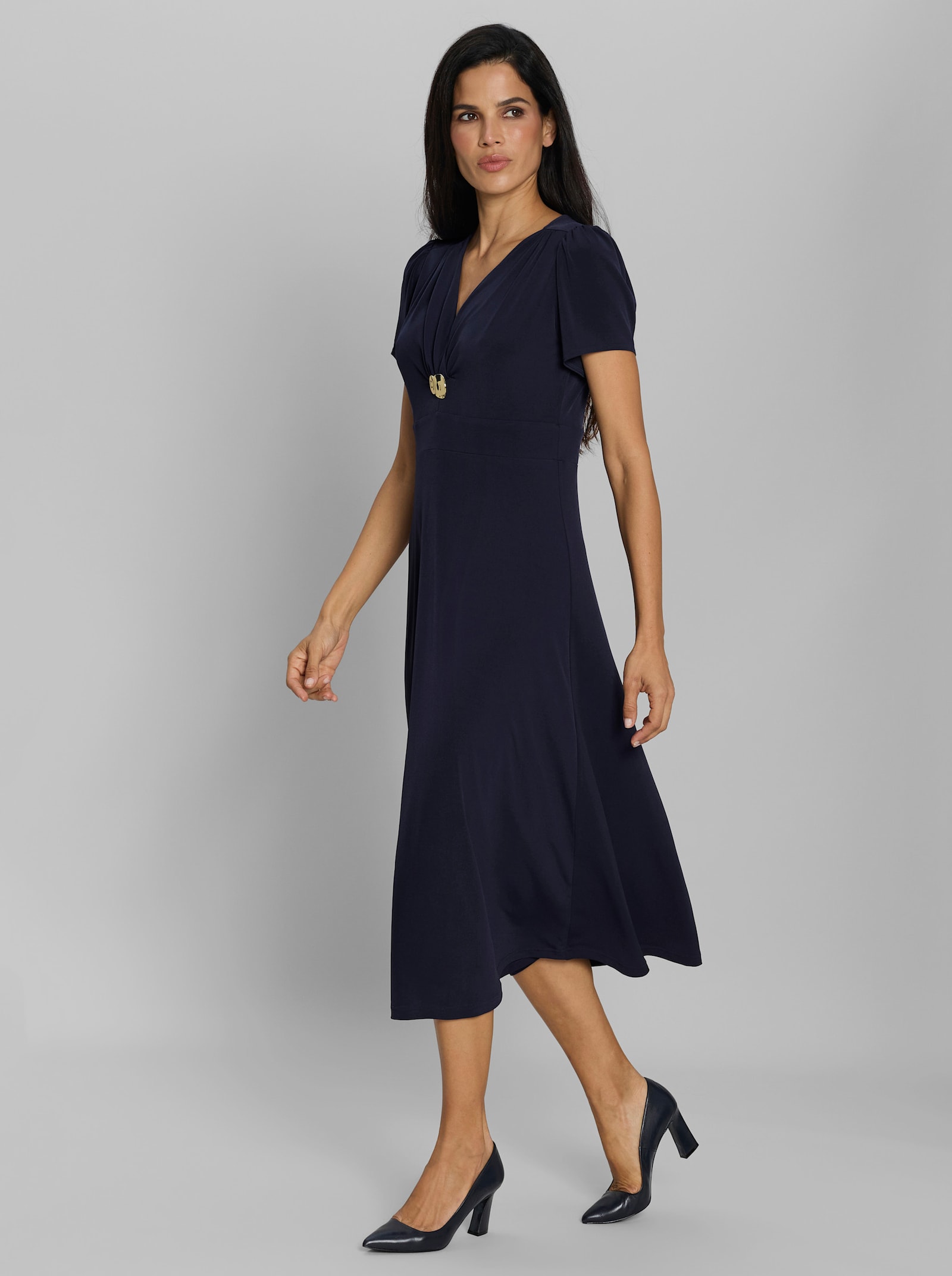 heine Stretchkleid mit abnehmbarer Brosche - marine
