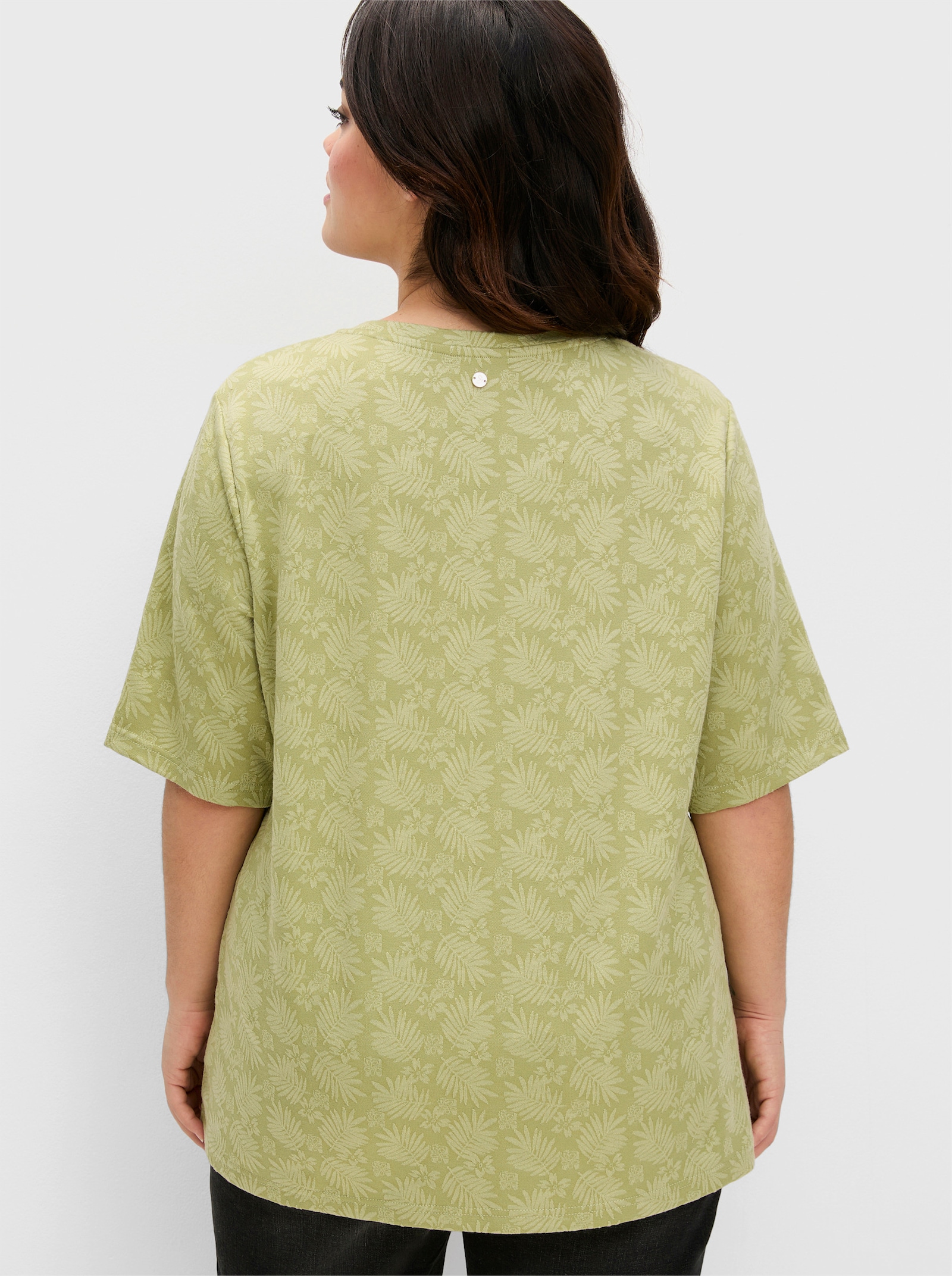 sheego Rundhalsshirt mit tonigem Jacquardmuster - schilf