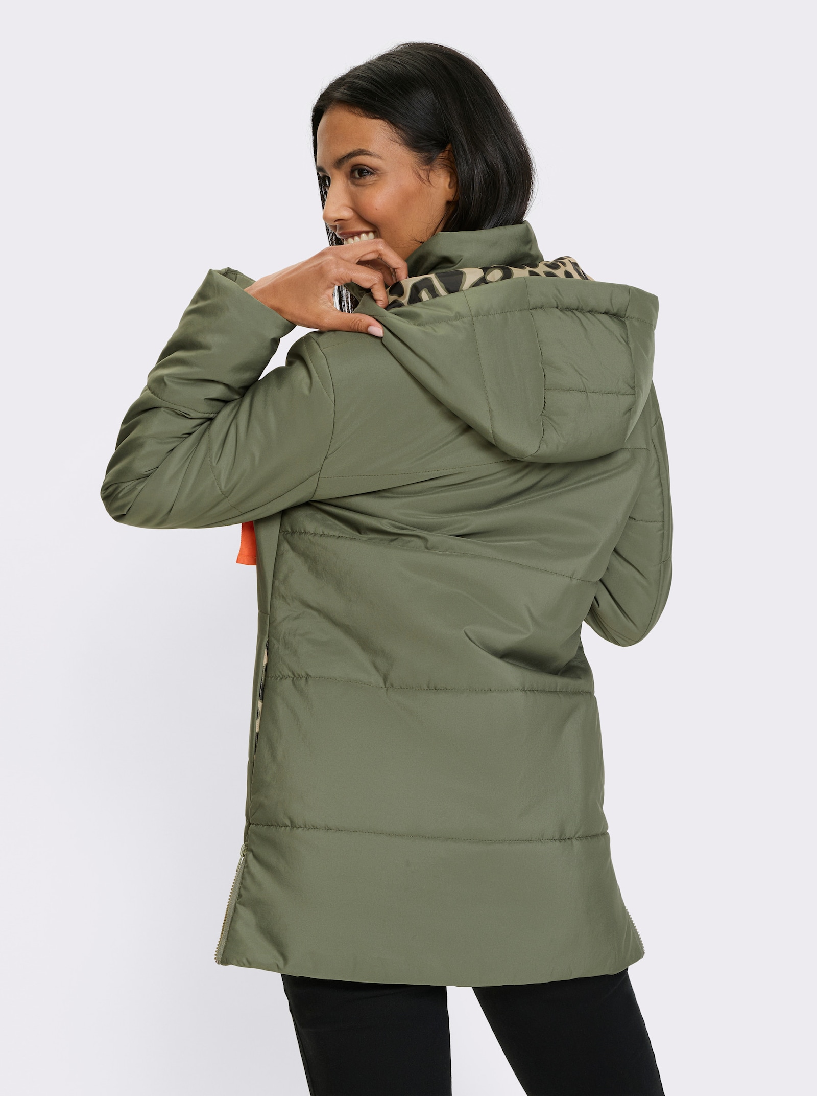 Steppjacke mit Futter im Leo-Dessin - khaki