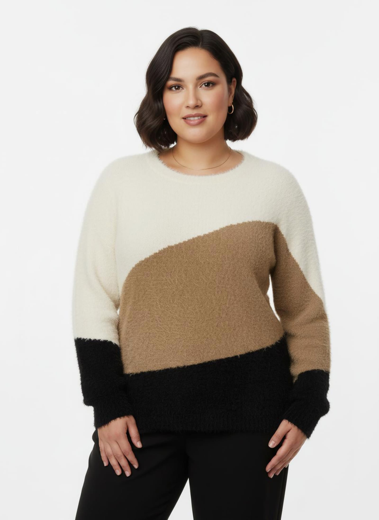Rundhalspullover aus Flauschgarn - camel-schwarz-gemustert