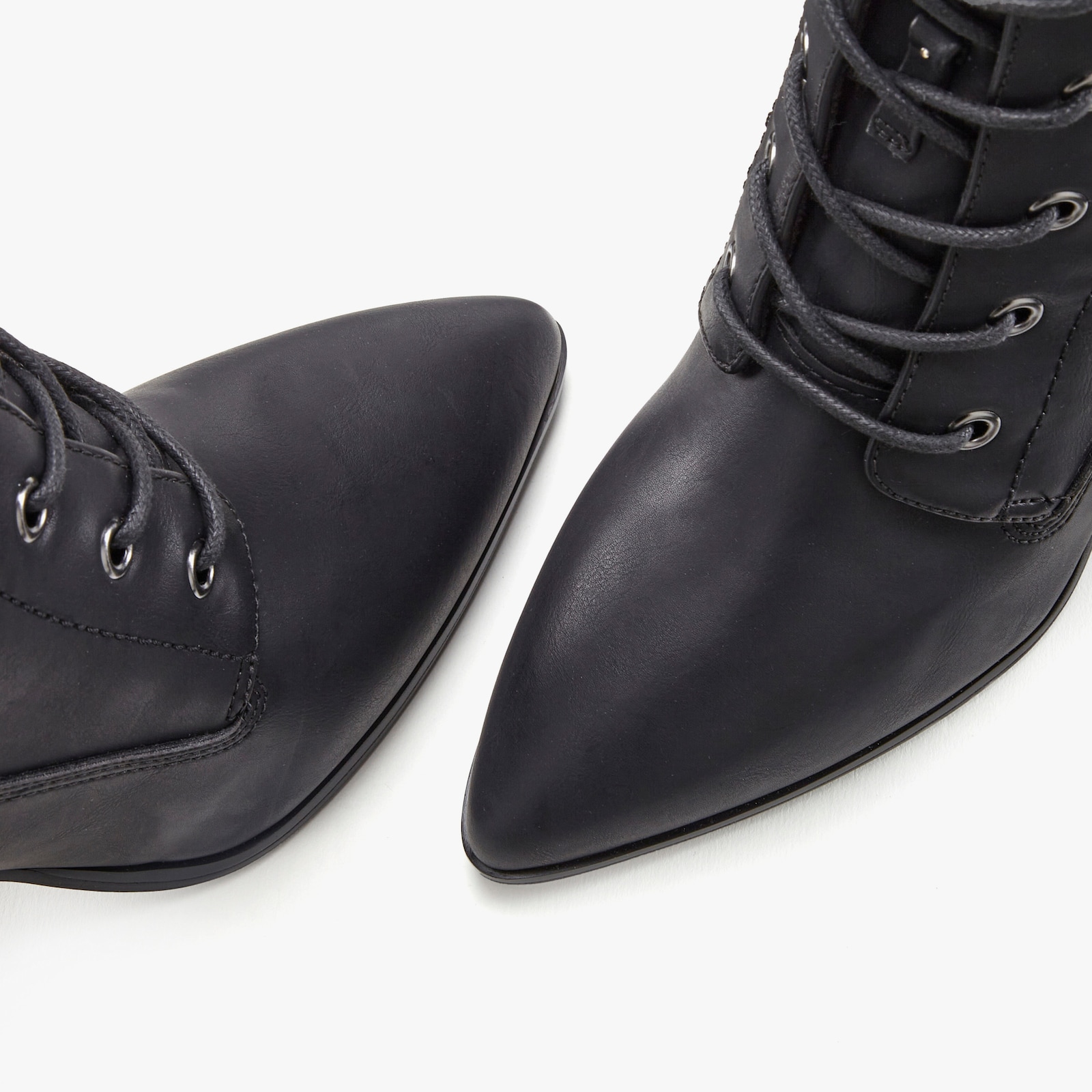 LASCANA Stiefel - schwarz