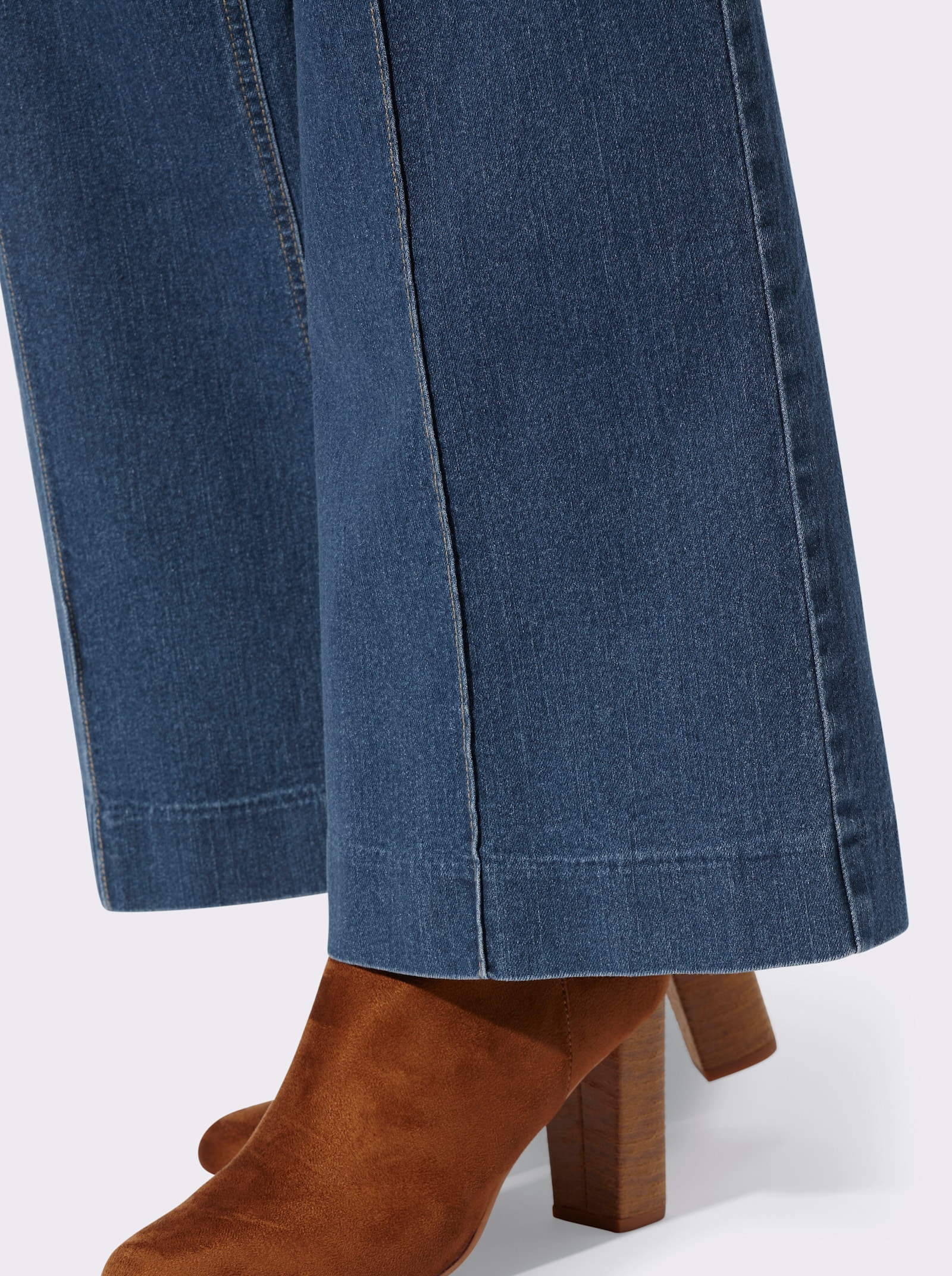 Jeans mit Biese vorne - blue-stone-washed