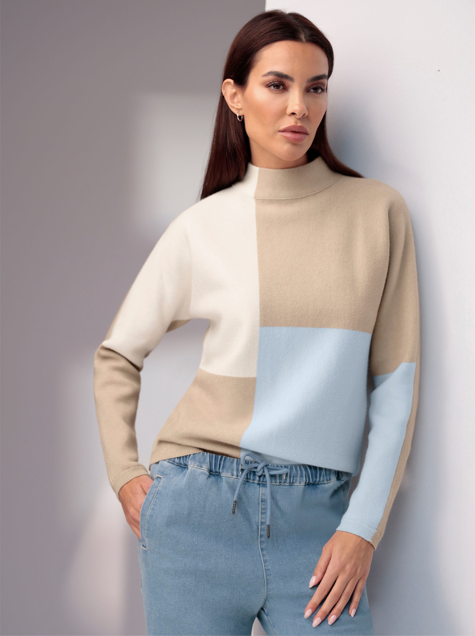 heine Stehkragenpullover im Color-Blocking-Dessin - beige-hellblau-gemustert