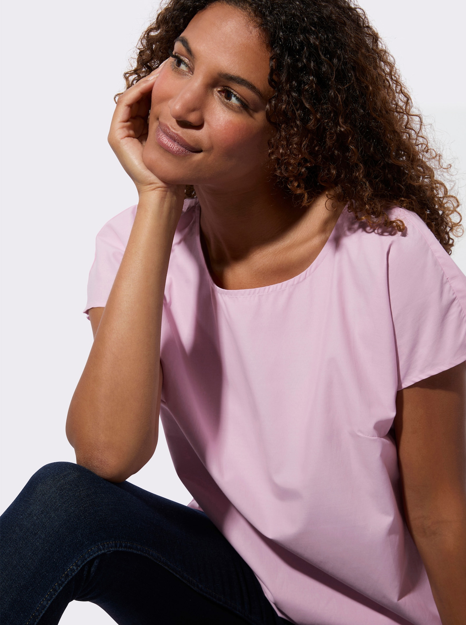 Baumwollbluse mit überschnittenen Schultern - rosé