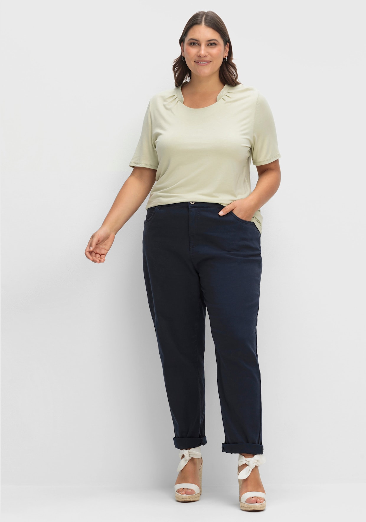 Kurzarmshirt mit Falten vorne - pistazie